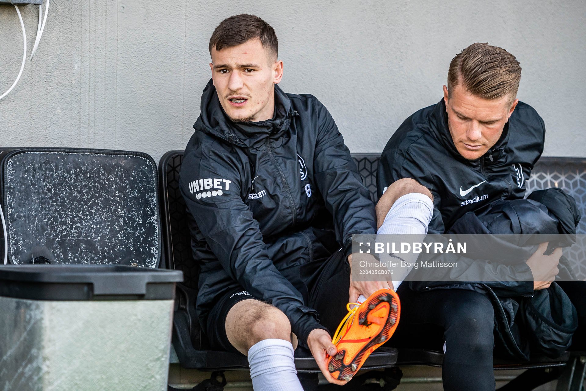 Landskronas Robin Dzabic och Jacob Blixt på bänken