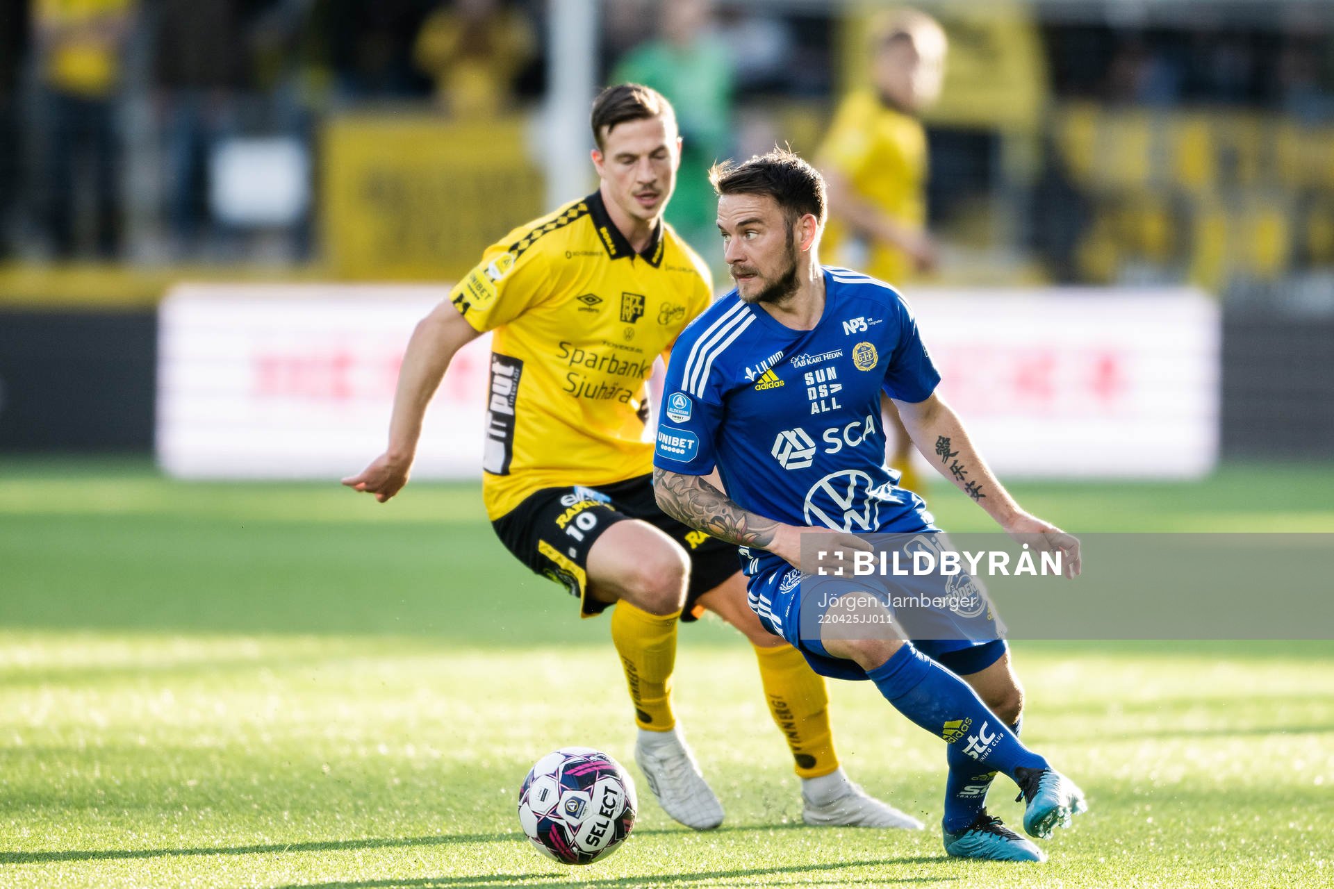 Sundsvalls Pontus Silfwer och Elfsborgs Simon Olsson