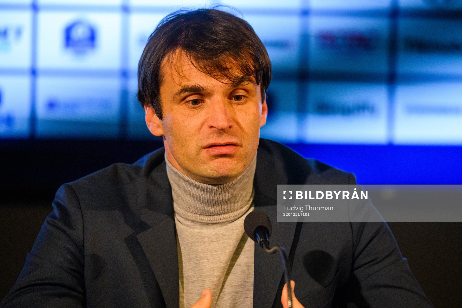 Malmö FFs tränare Milos Milojevic under presskonferensen efter fotbollsmatchen i Allsvenskan mellan Malmö FF och IFK Göteborg den 25 april 2022 i Malmö.