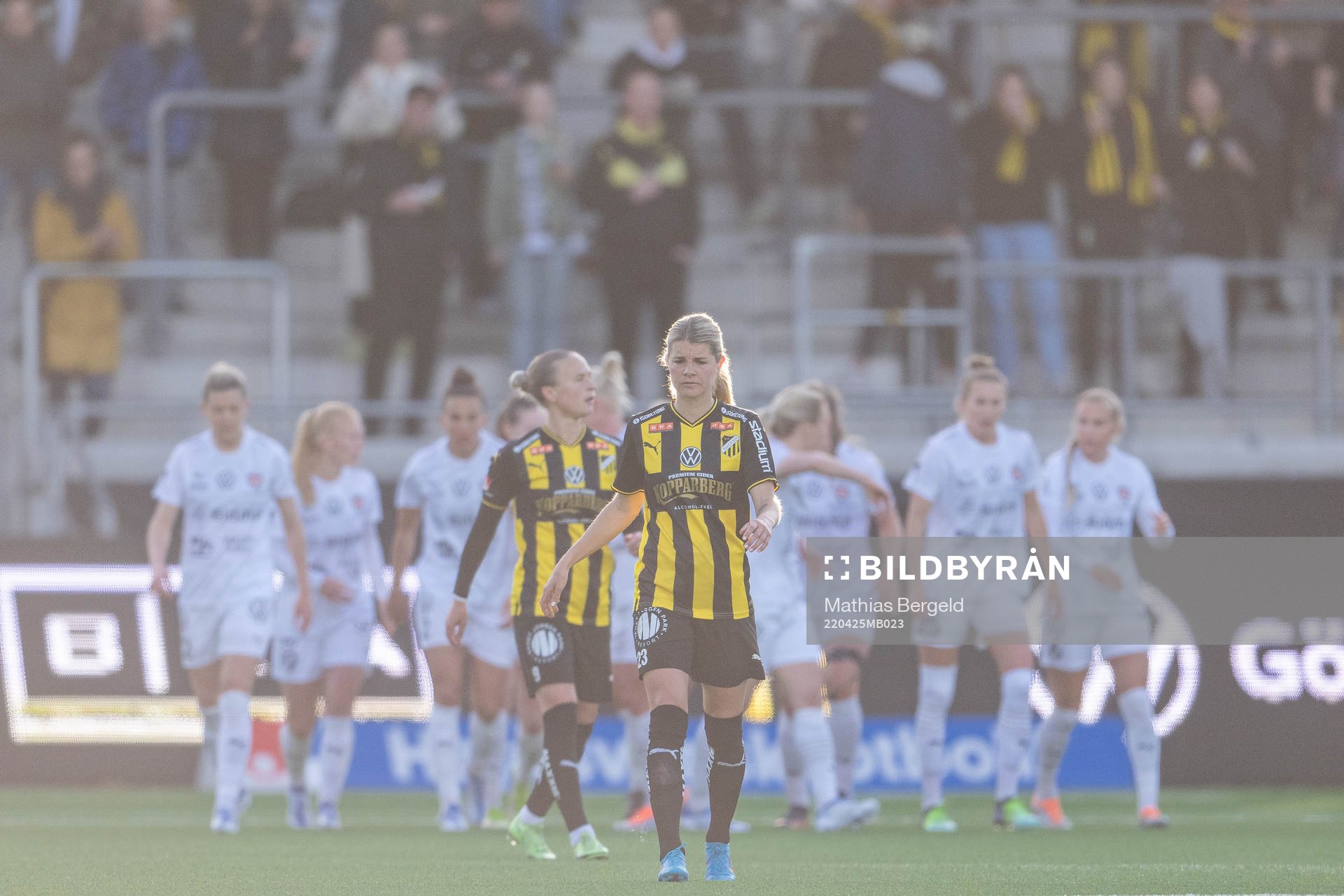 Häckens Andrine Stolsmo Hegerberg deppar medan Rosengårds