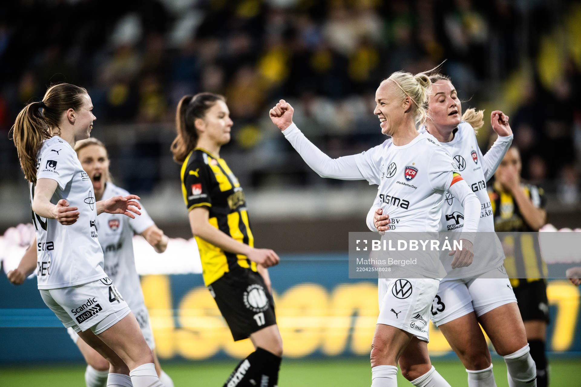 Rosengårds Caroline Seger jublar efter 2-2 under fotbollsmatchen i Damallsvenskan mellan Häcken och FC Rosengård den 25 april 2022 i Göteborg.