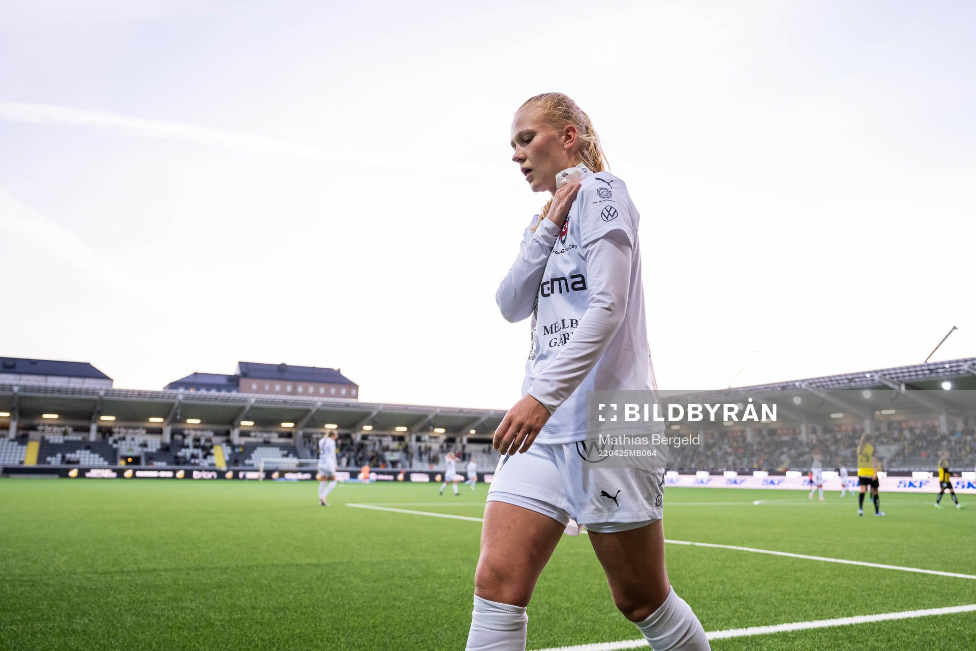 Rosengårds Sofie Bruun Bredgaard lämnar plan