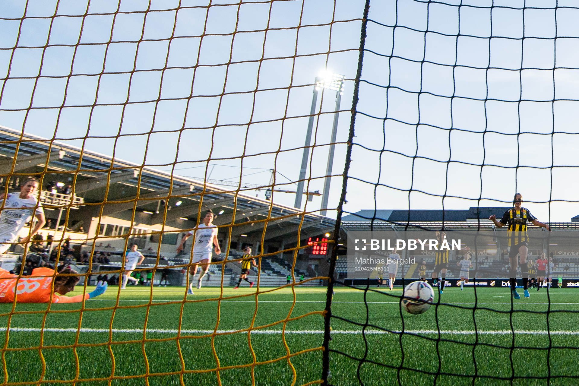 Häckens Johanna Ryttning Kaneryd gör 2-1 bakom