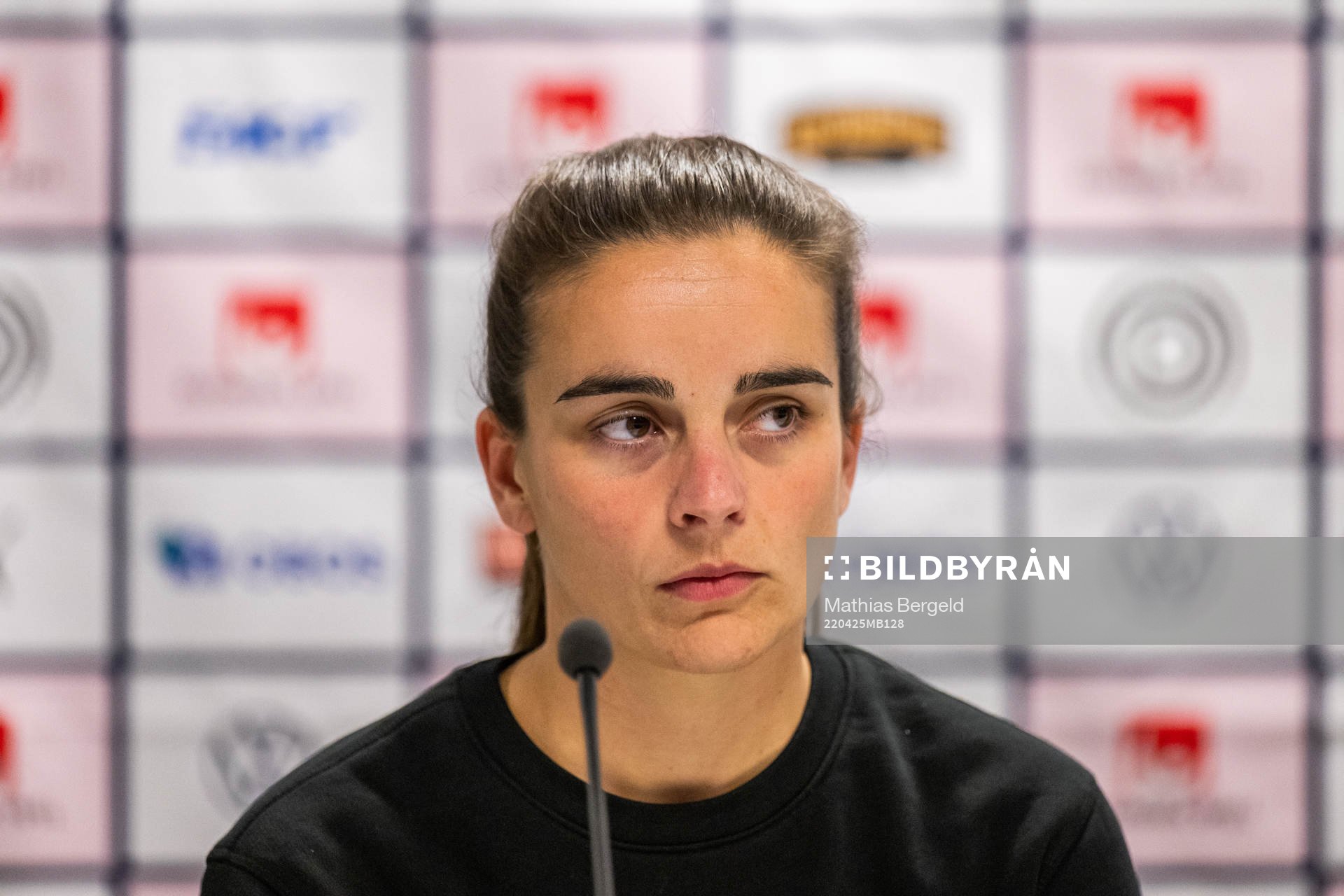 Rosengårds tränare Renee Slegers på presskonferensen efter fotbollsmatchen i Damallsvenskan mellan Häcken och FC Rosengård den 25 april 2022 i Göteborg. 
