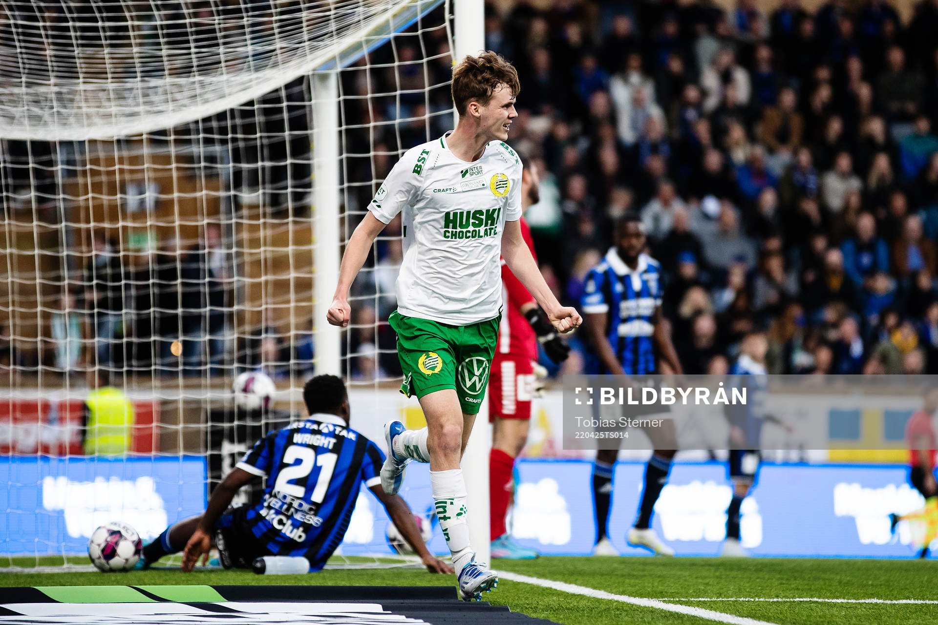 Hammarbys Williot Swedberg jublar