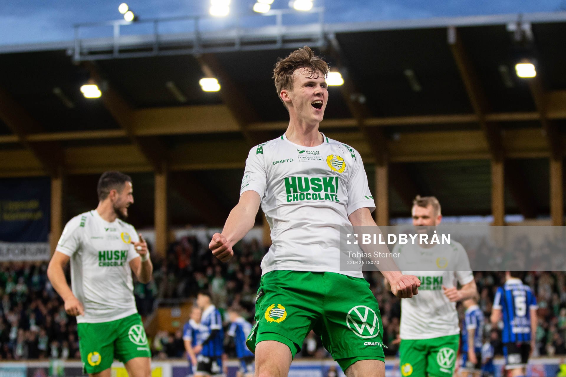 Hammarbys Williot Swedberg jublar