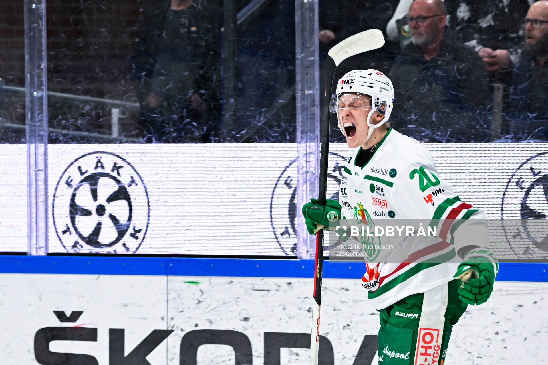 Rögles Oliver Tärnström jublar
