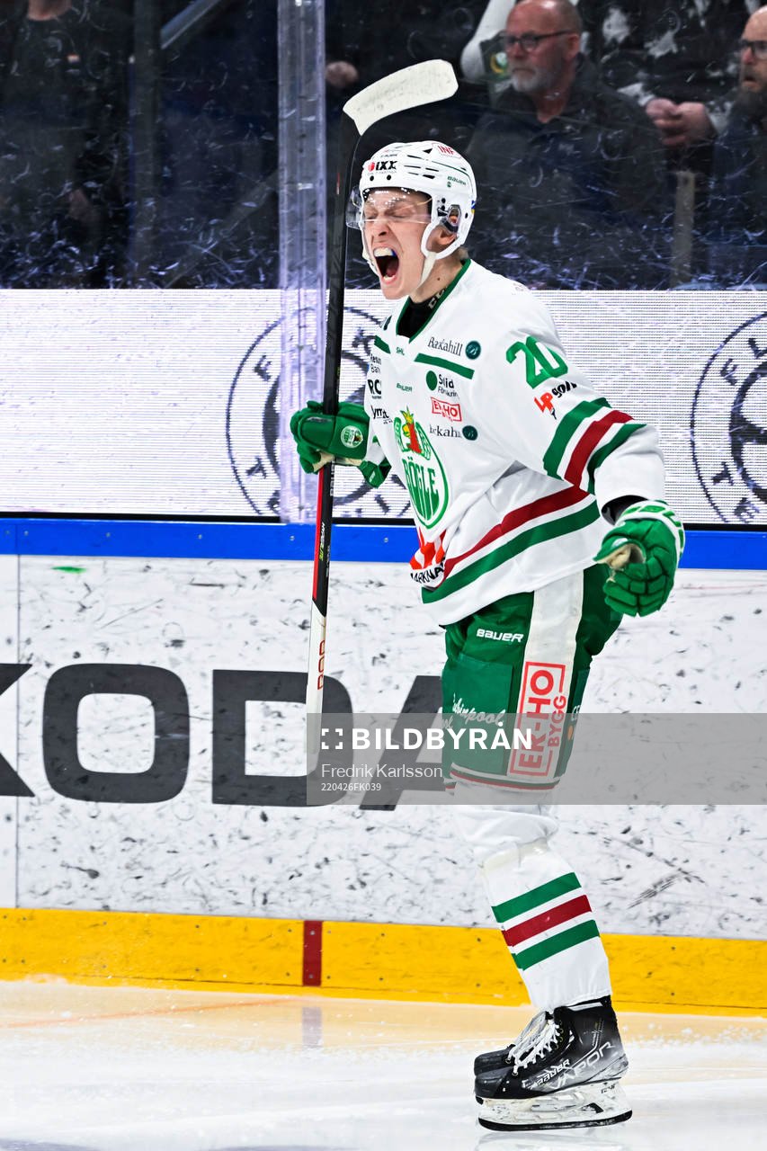 Rögles Oliver Tärnström jublar