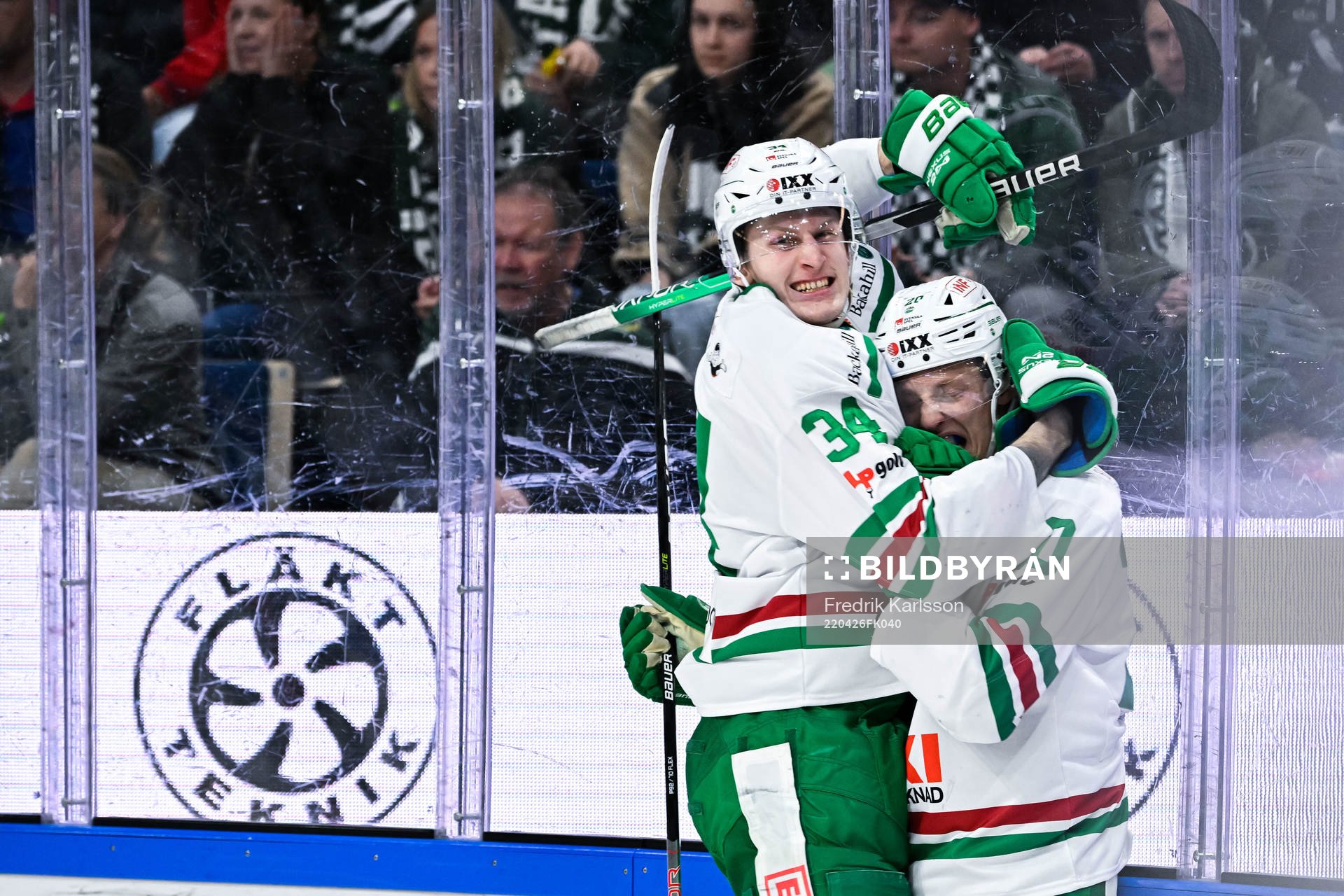 Rögles Oliver Tärnström jublar