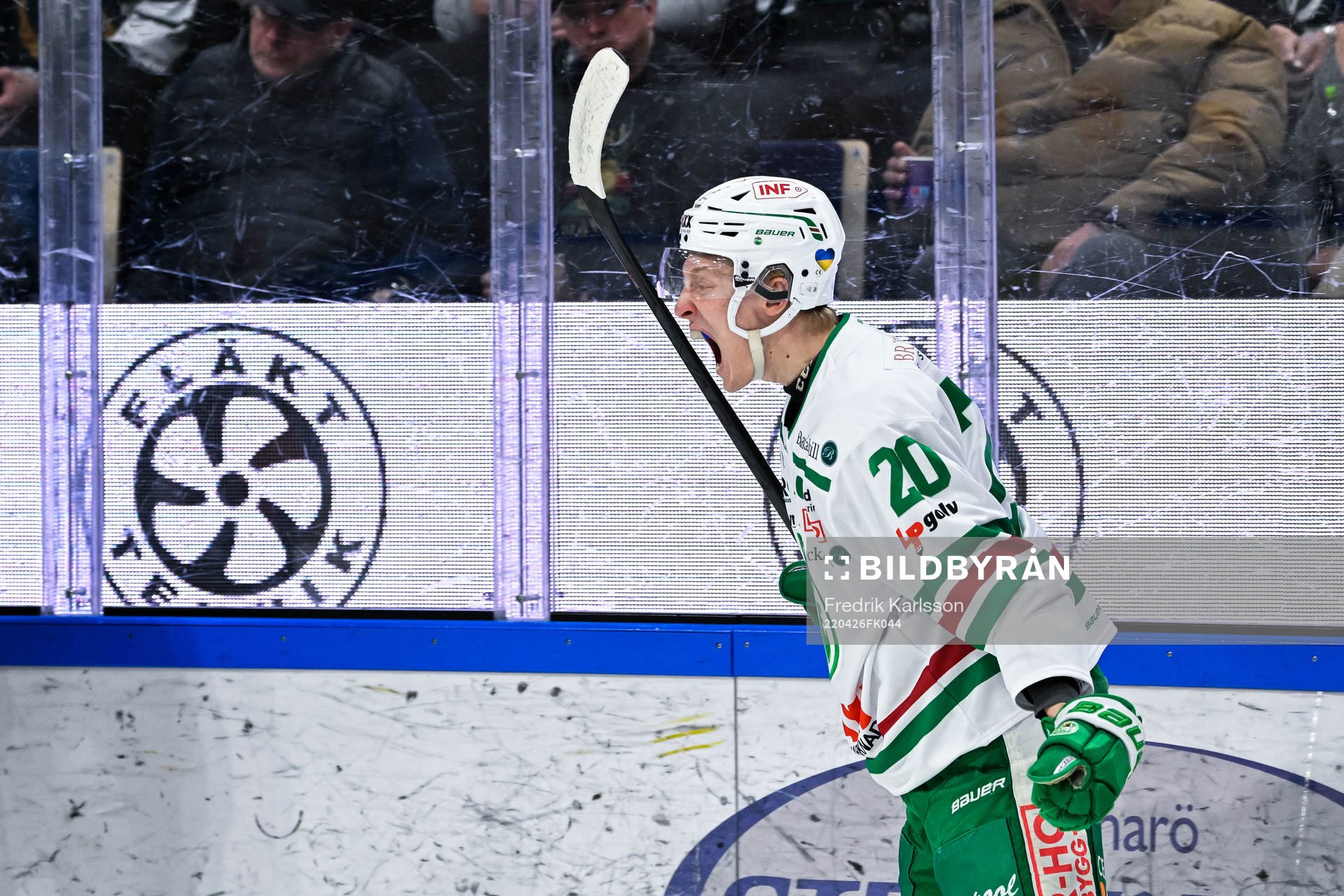 Rögles Oliver Tärnström jublar