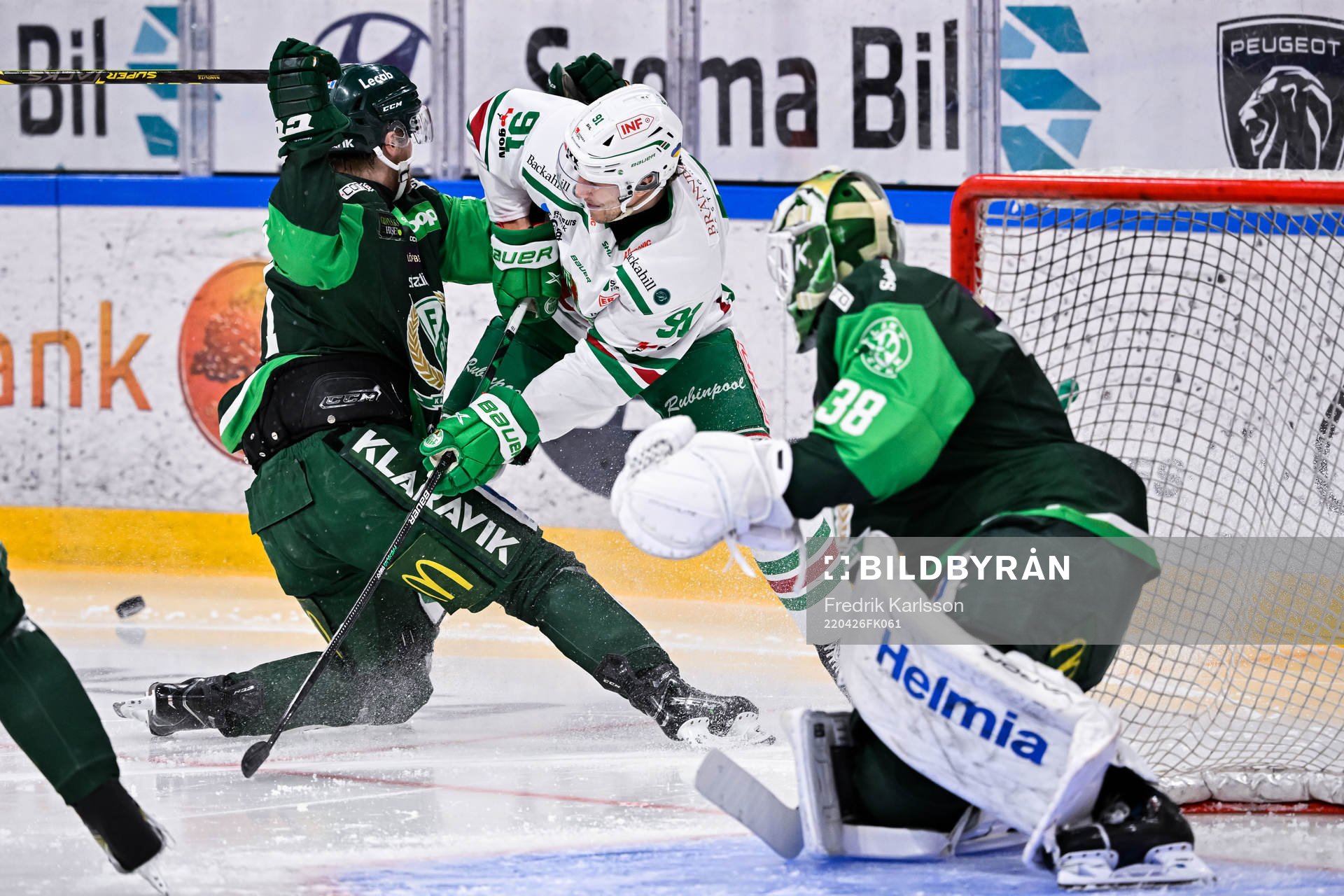Färjestads Adam Ginning och Rögles Adam Tambellini