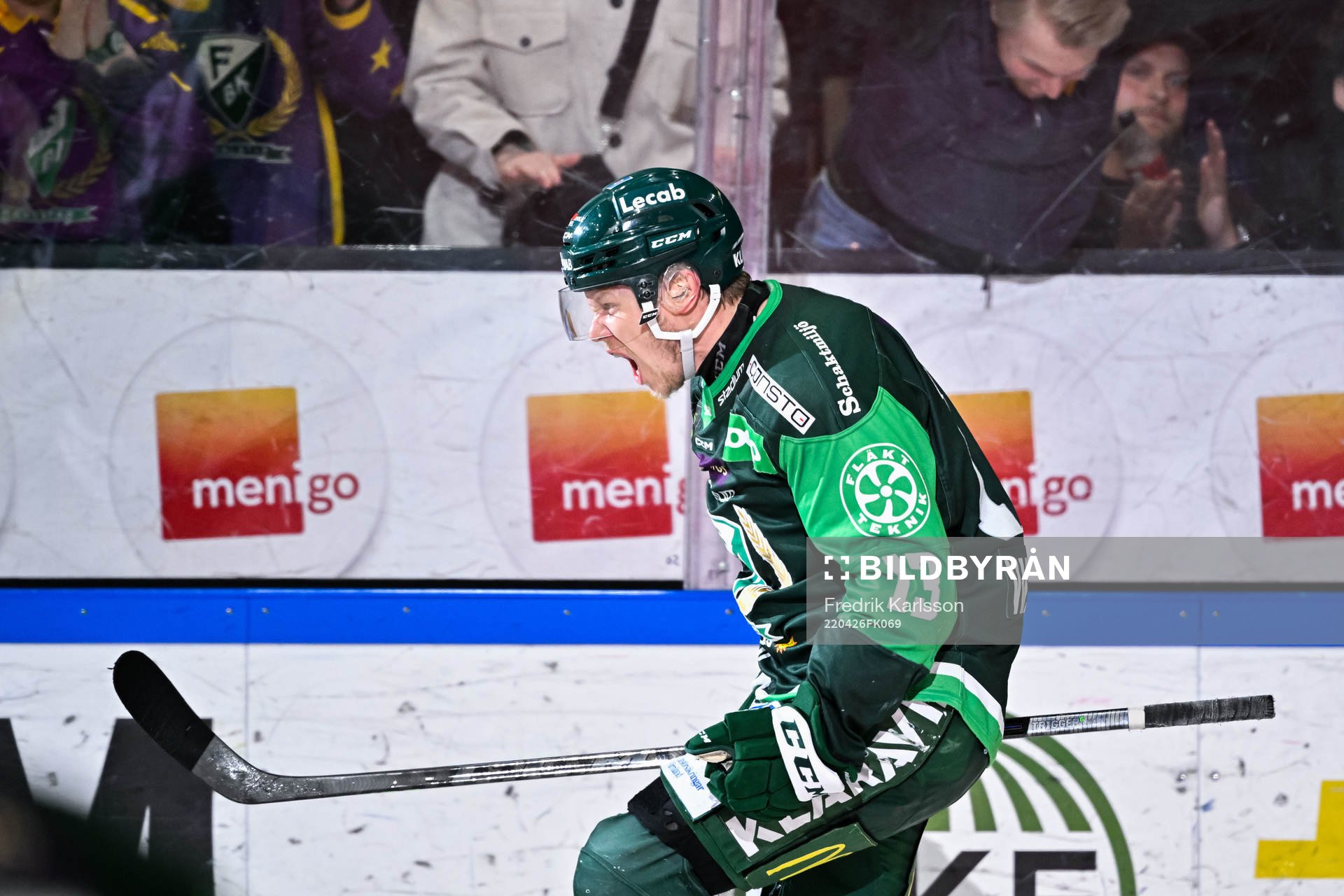 Färjestads Daniel Viksten jublar