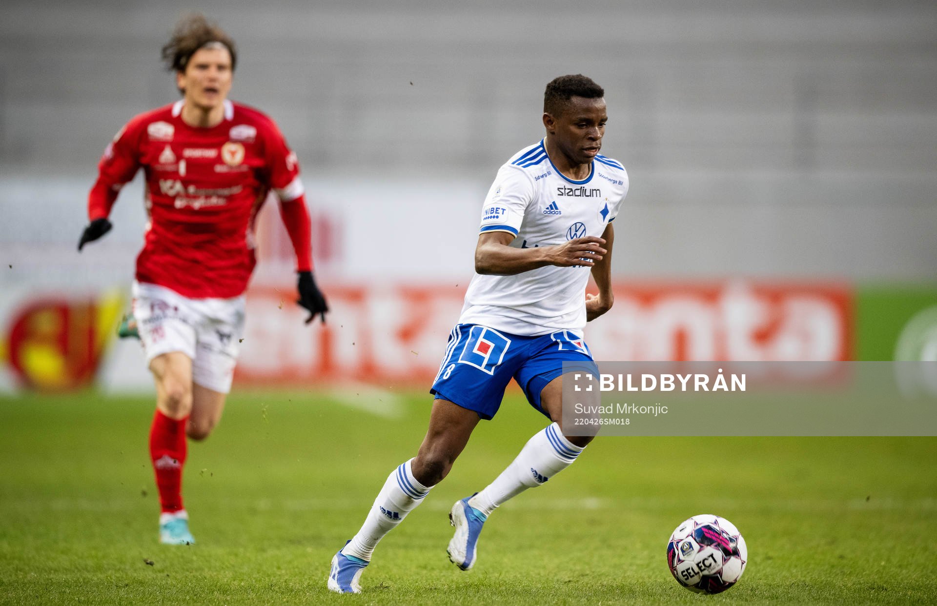 Kalmars Oliver Berg och IFK Norrköpings Abdulrazaq Ishaq