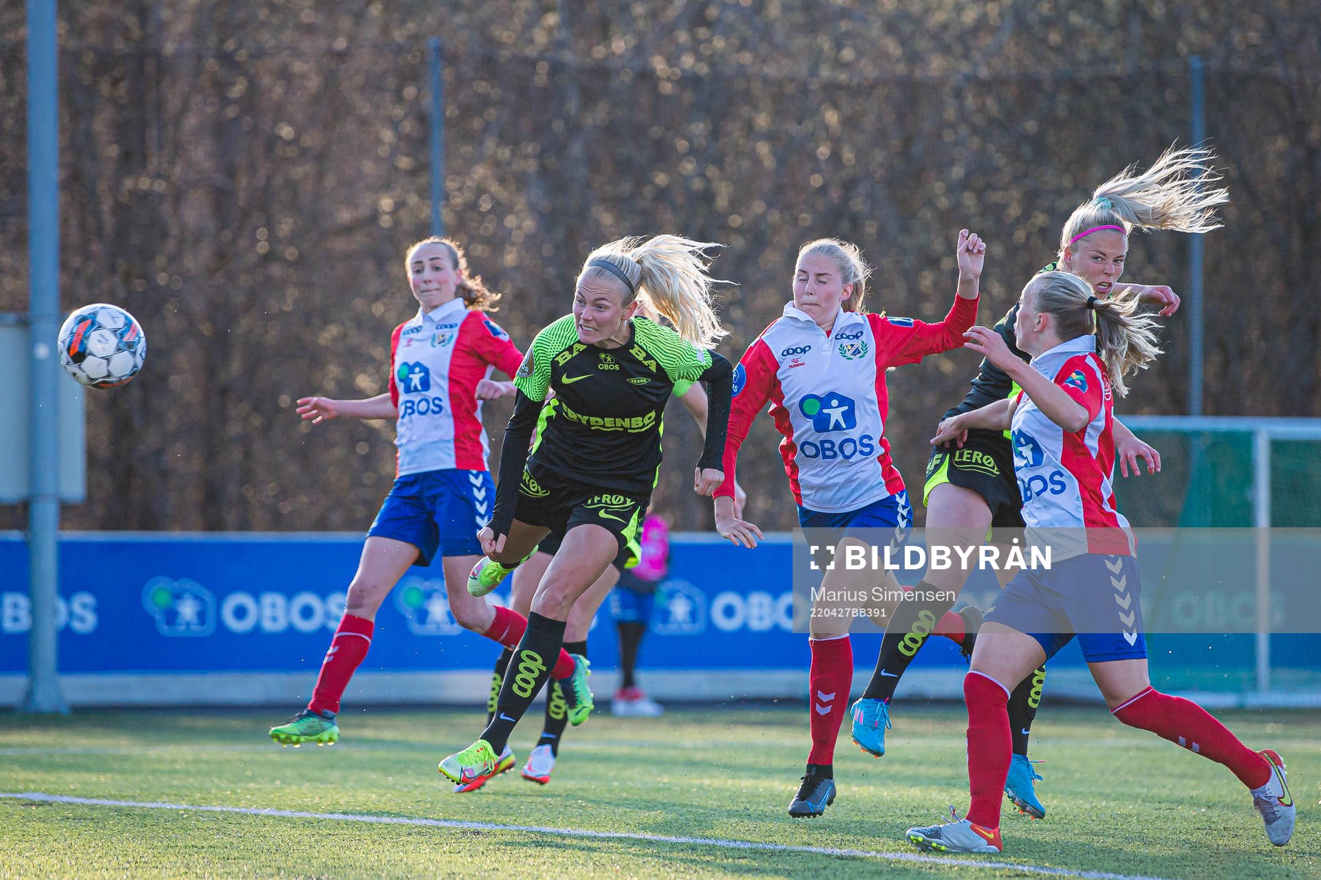 Guro Bergsvand of Brann missing a chance to score