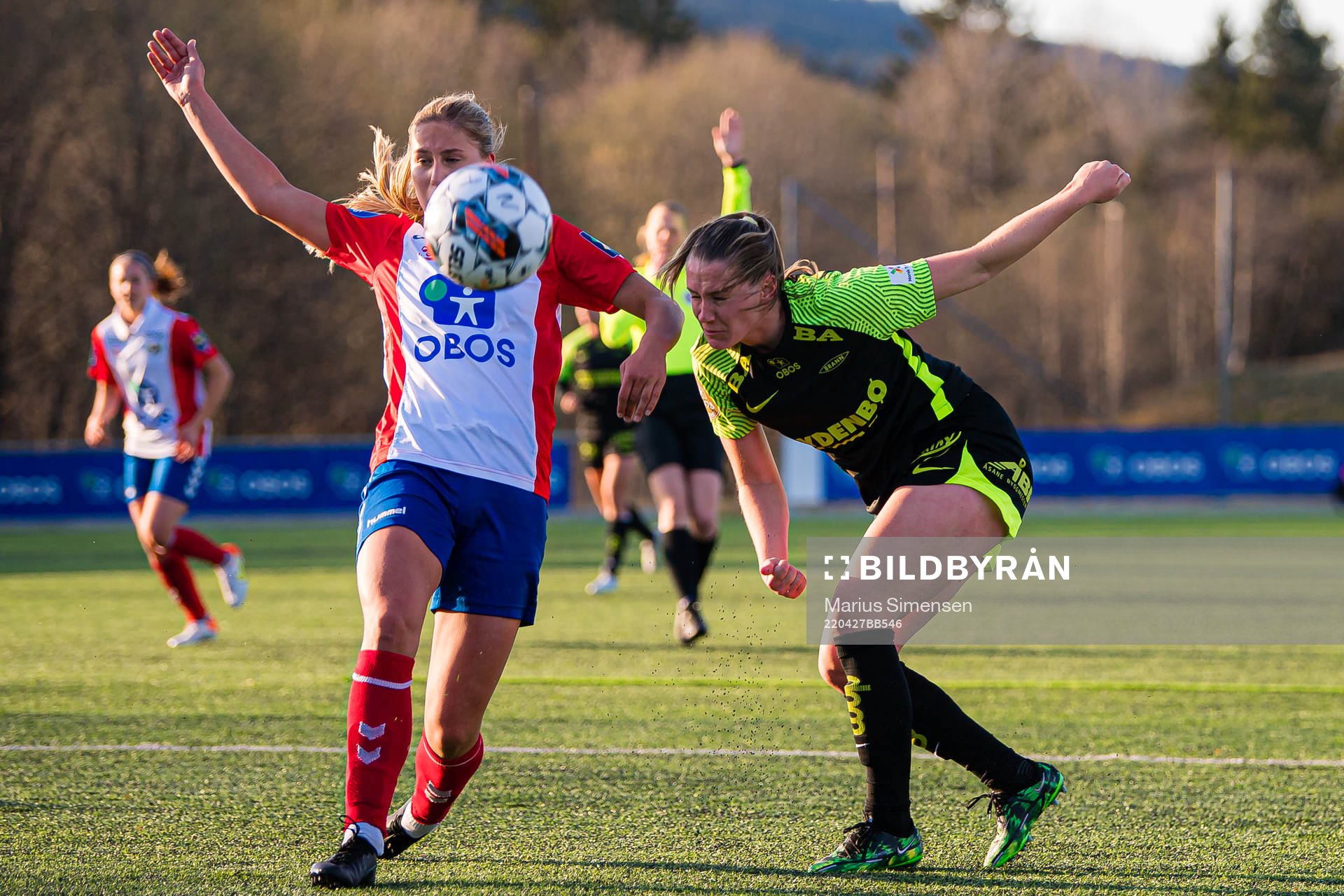 Maria Fink of Lyn and Elisabeth Terland of Brann