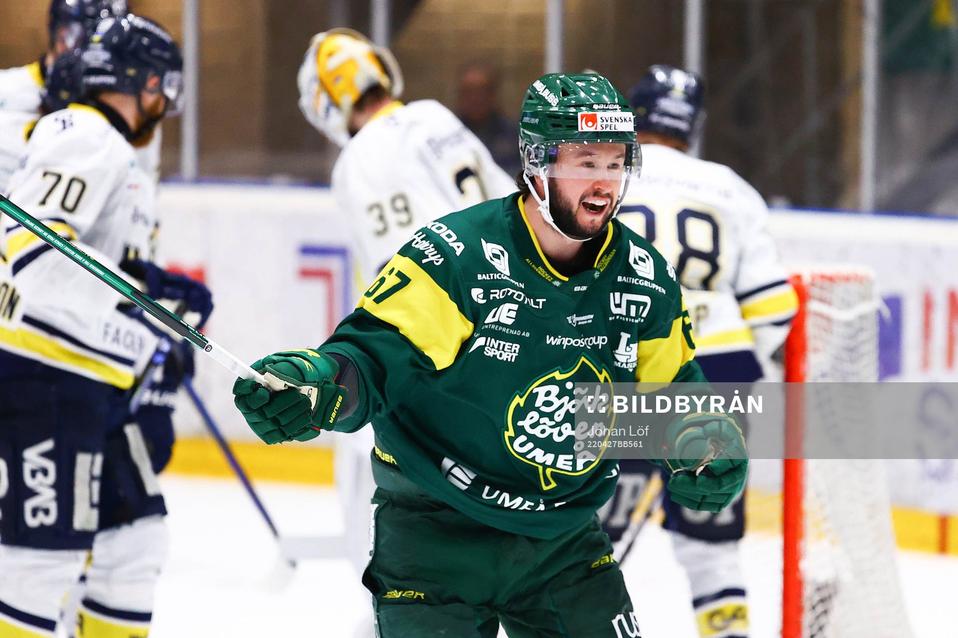 Björklövens Francis Perron jublar