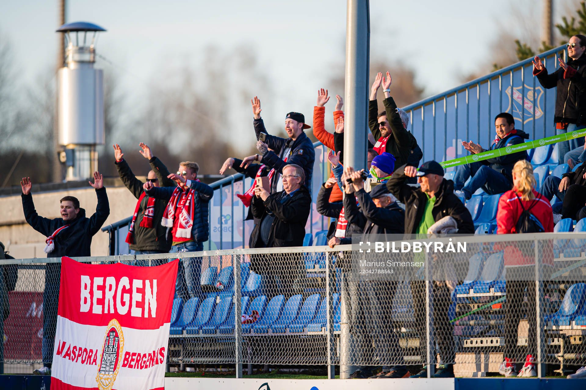 Fans of Brann celebrates