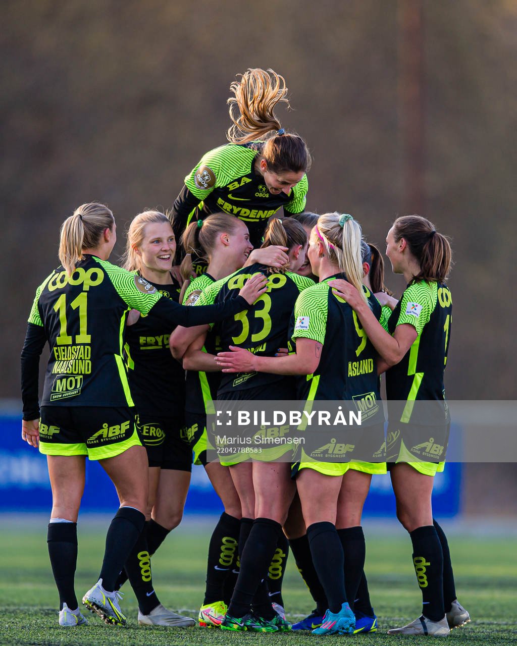 Elisabeth Terland of Brann celebrates with Ingrid Ryland