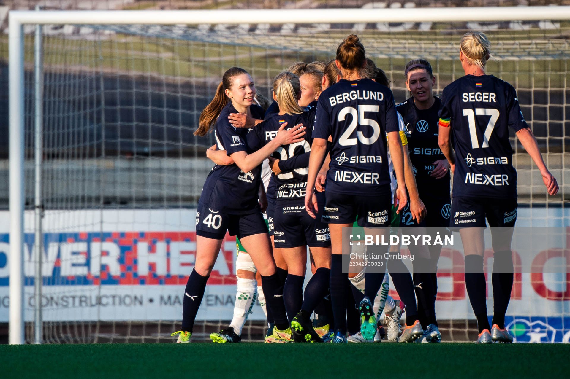 Rosengårds Bea Sprung jublar efter 3-1 under fotbollsmatchen i Damallsvenskan mellan FC Rosengård och Hammarby den 29 april 2022 i Malmö.