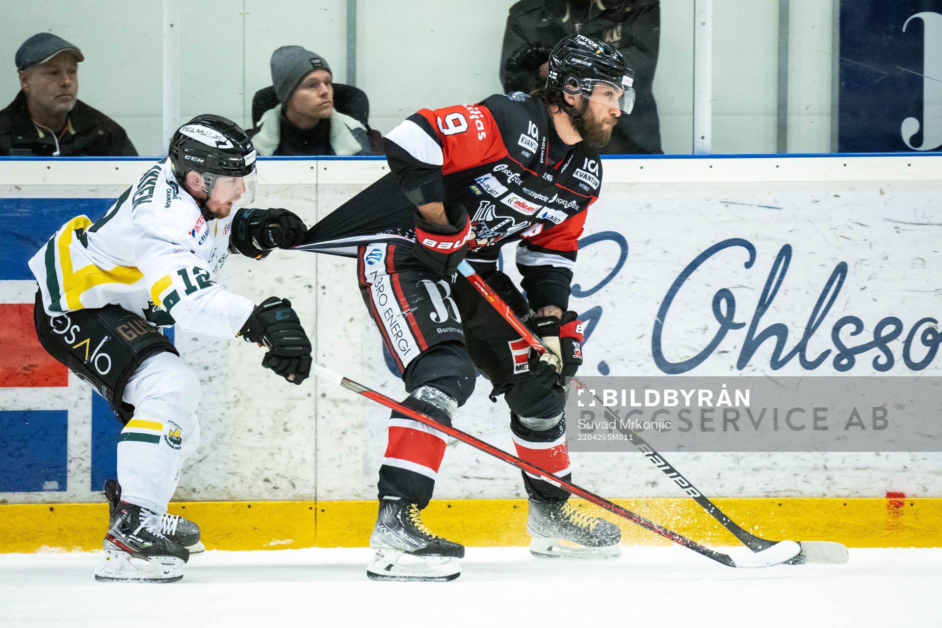 Östersunds Linus Rotbakken och Nybros Eero Savalahti