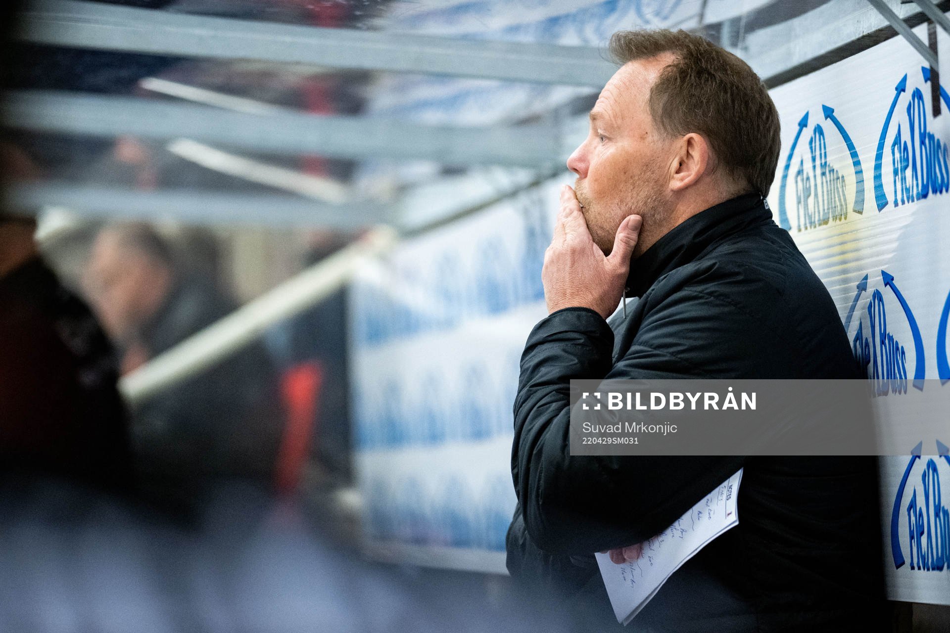Nybros tränare Mikael Tisell deppar