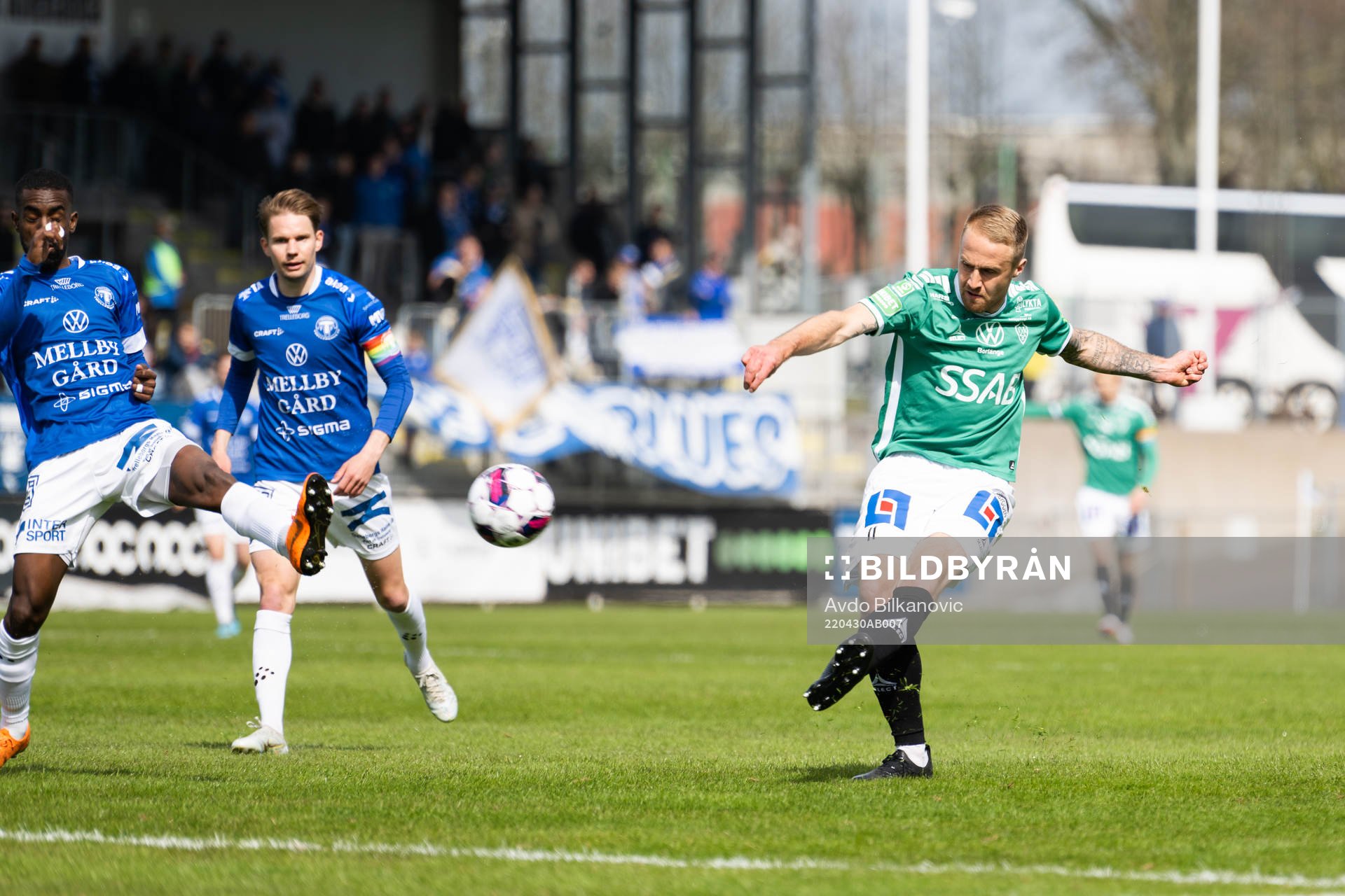Brages Anton Lundin skjuter