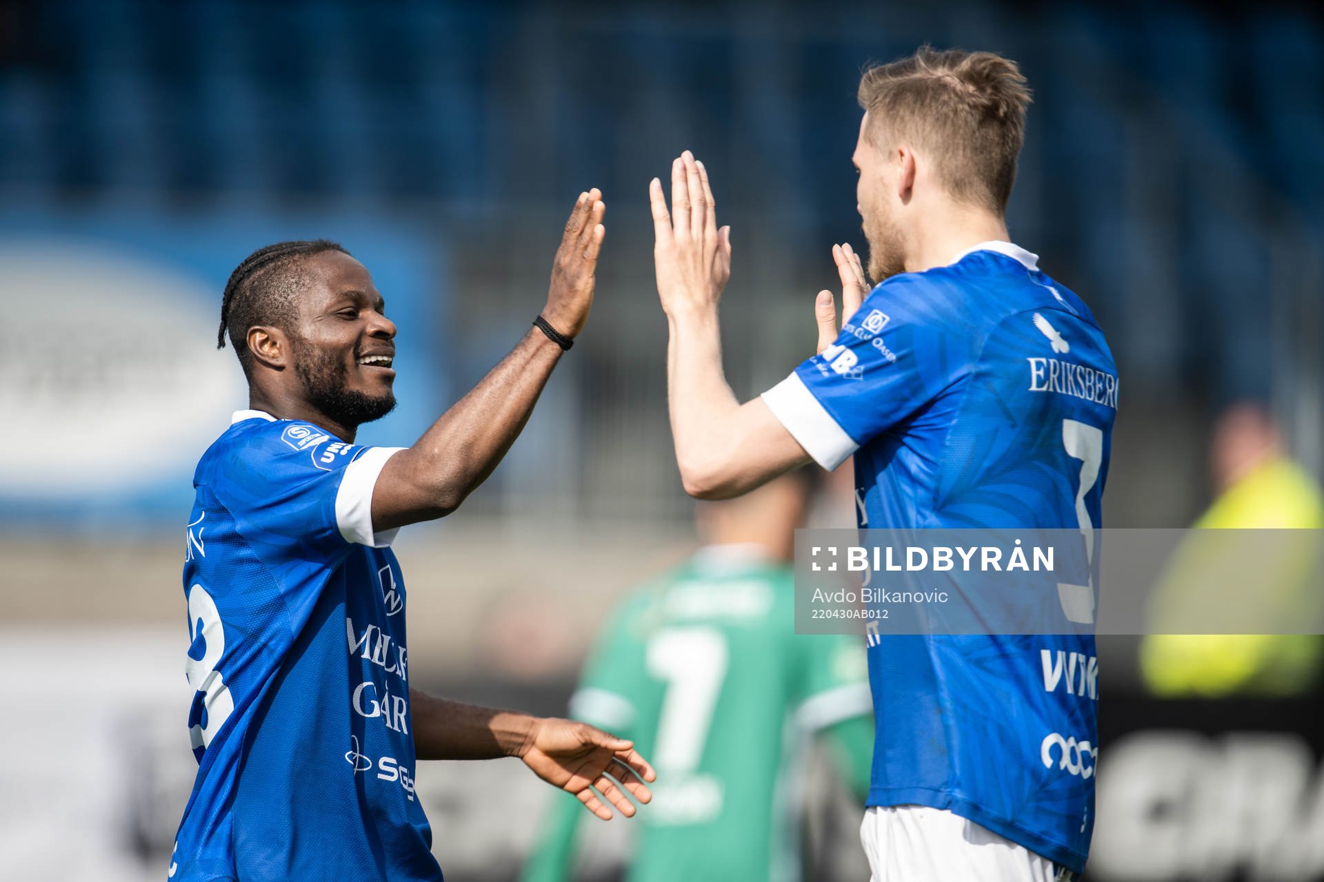 Trelleborgs Henry Offia och Mikko Viitikko jublar