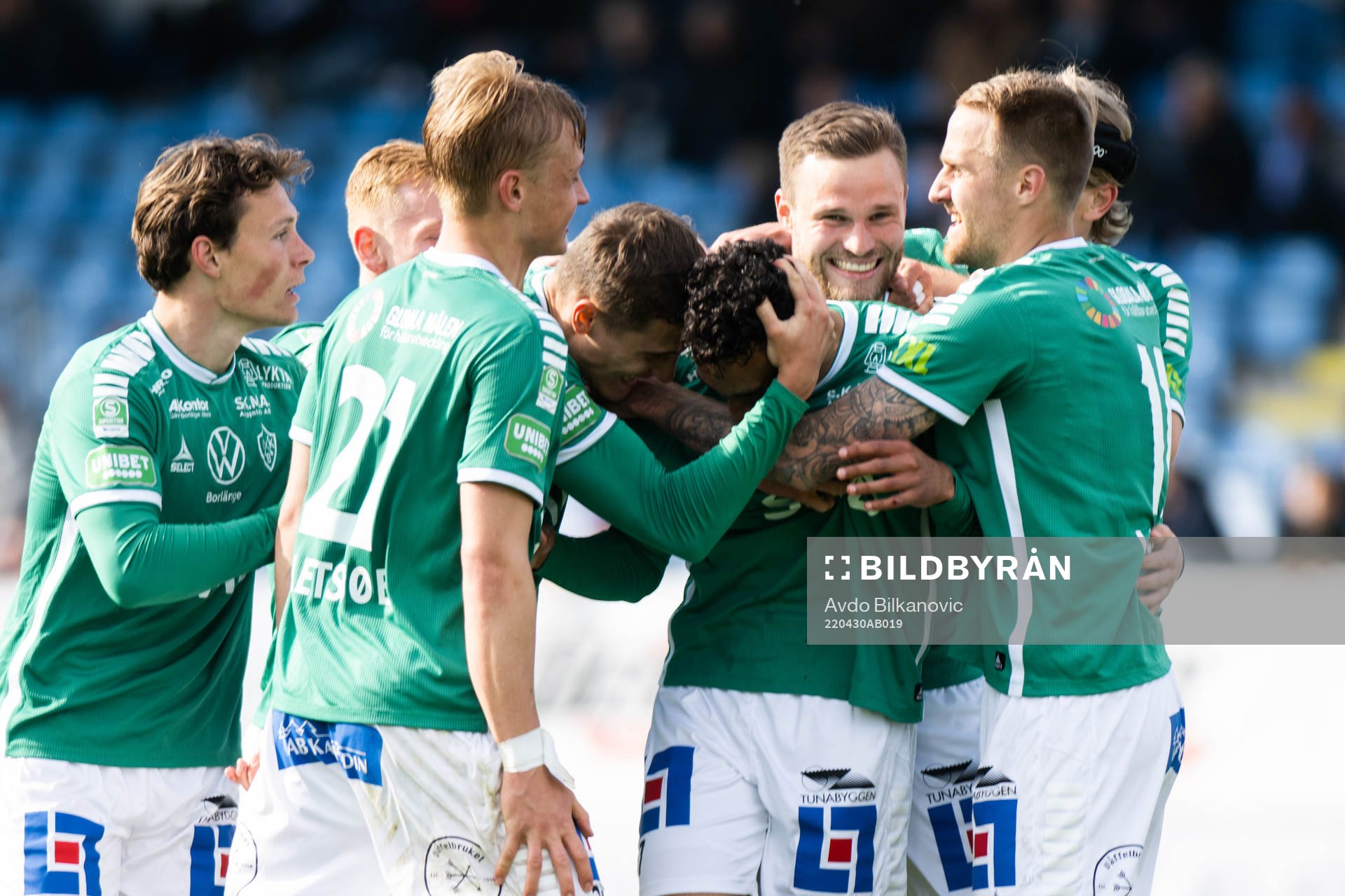 Brages Joakim Persson jublar