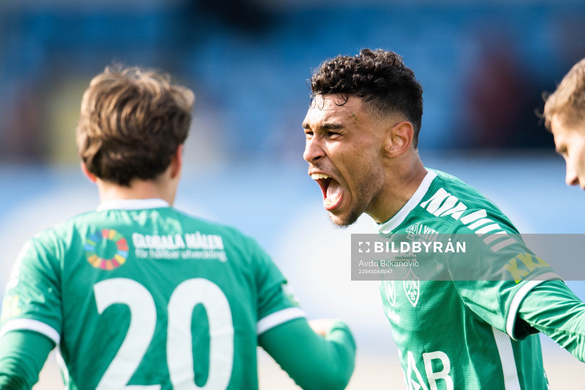 Brages Joakim Persson jublar