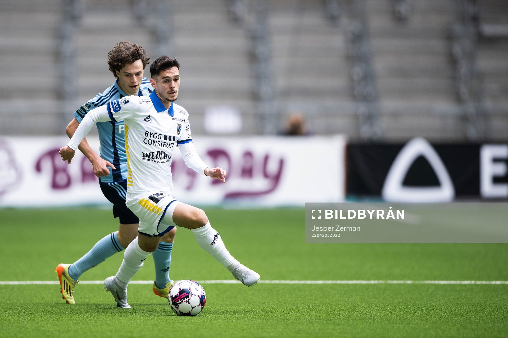 Djurgårdens Leo Cornic och Sirius Laorent Shabani