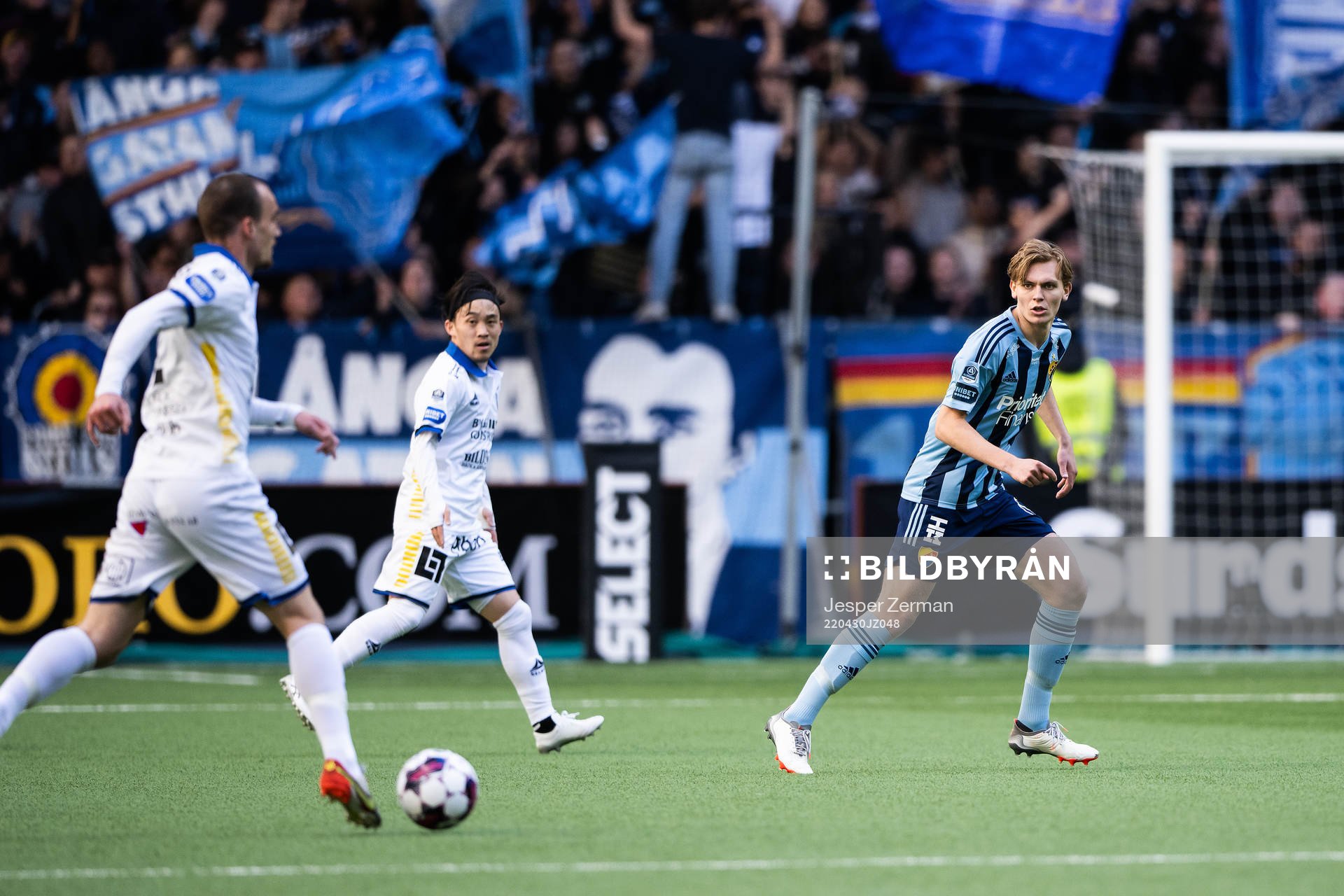 Djurgårdens Melker Jonsson under fotbollsmatchen i Allsvenskan mellan Djurgården och Sirius den 30 april 2022 i Stockholm. 