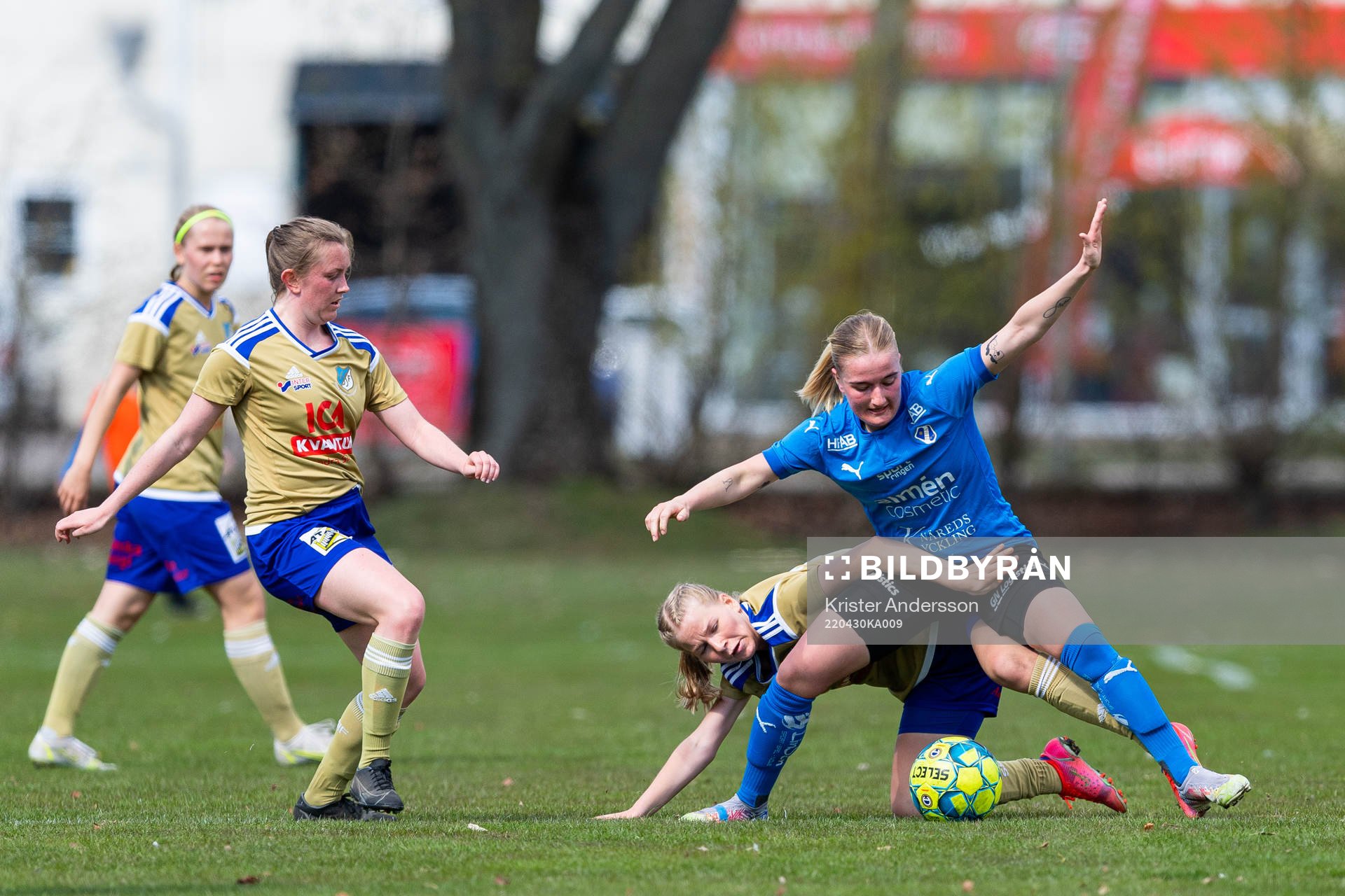 Södra Sandbys Klara Fagerström och Halmstads Elvira