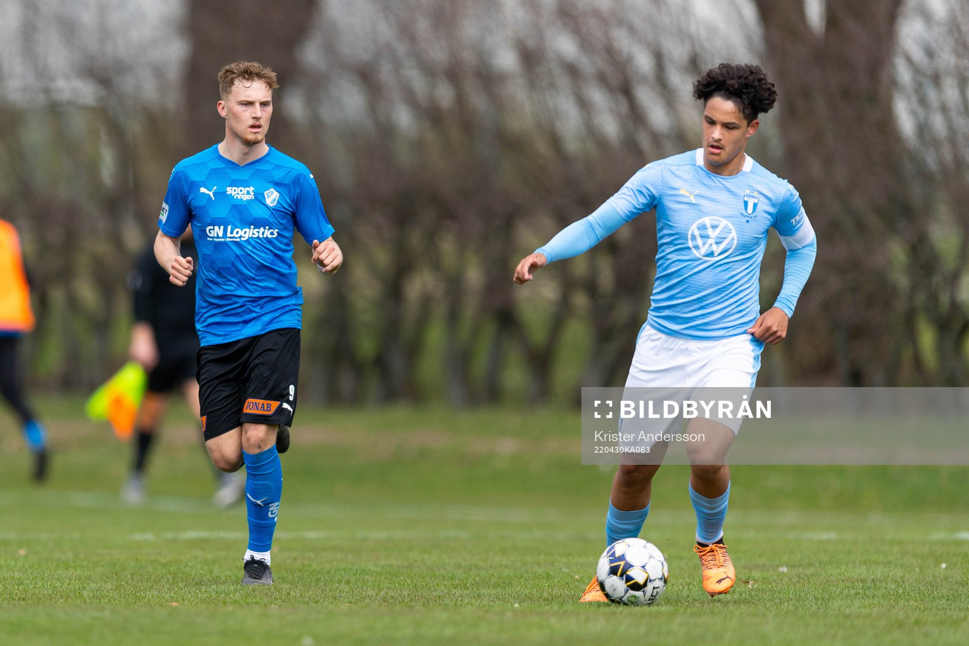 Halmstads Albin Binnefors och Malmö FFs André Alvarez