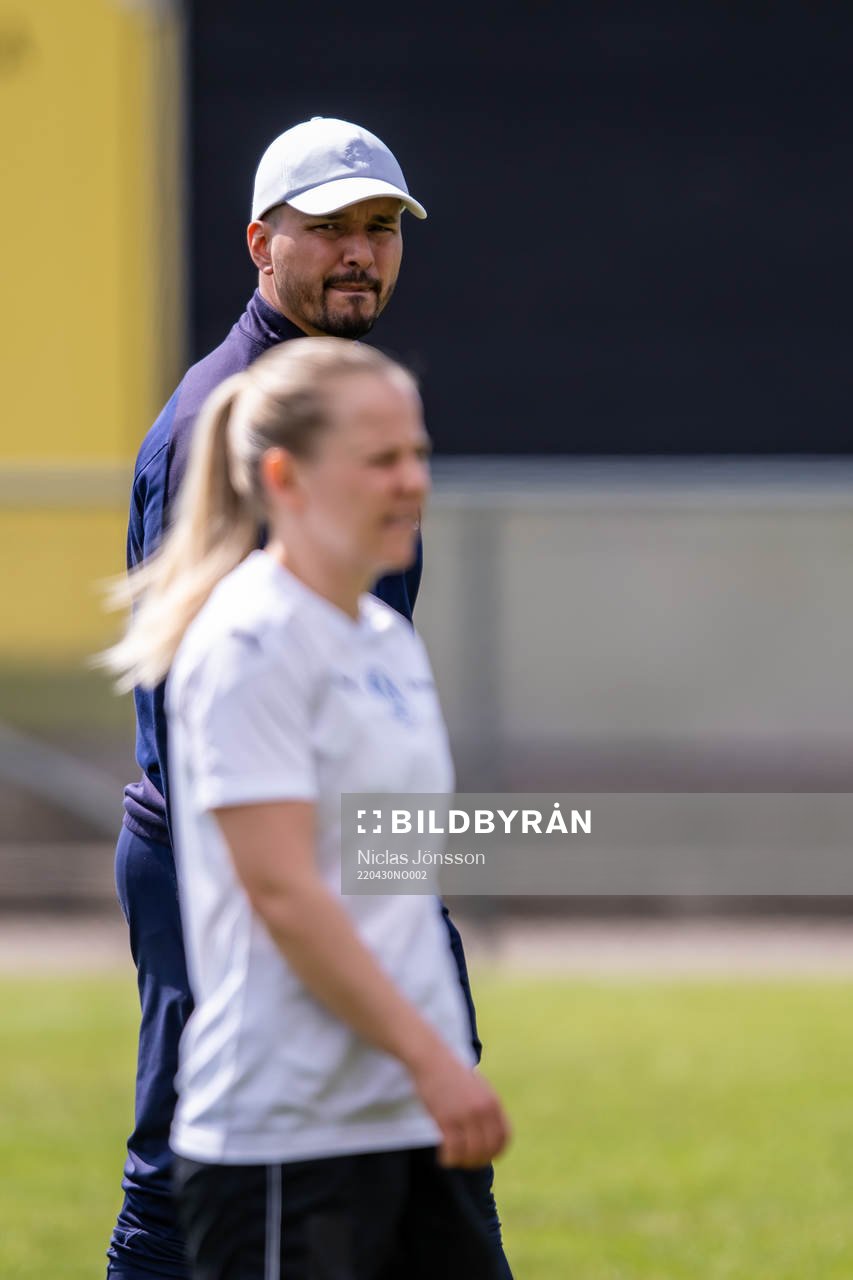 Älmhults tränare Cristian Ozan