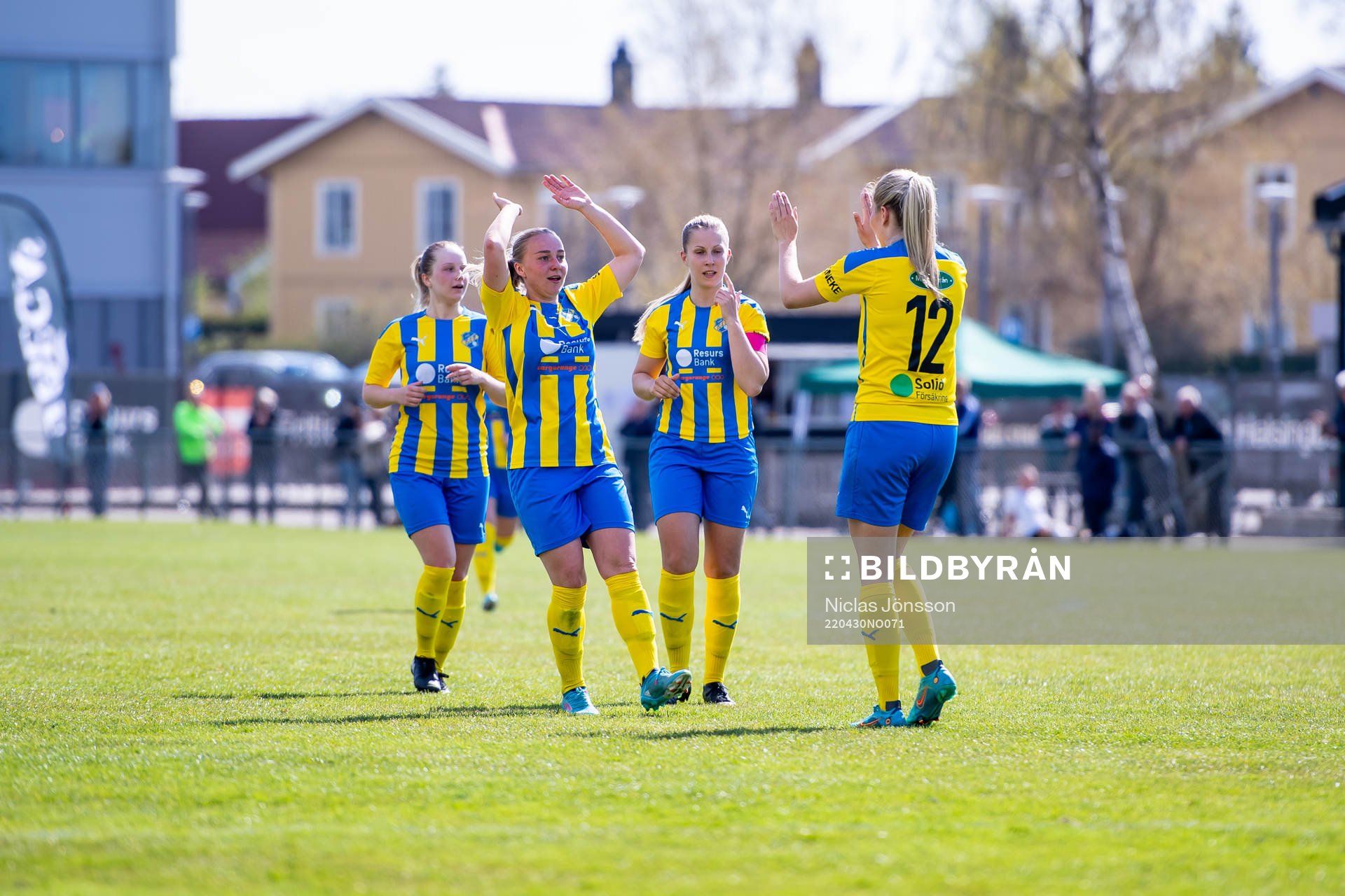 Eskilsminnes Johanna Olsson jublar