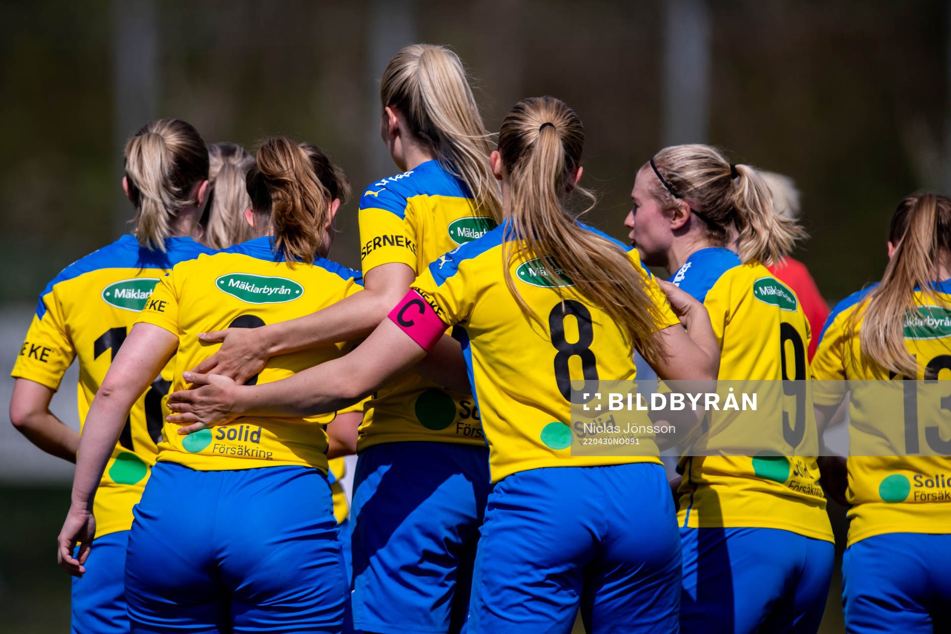 Eskilsminnes spelarna jublar