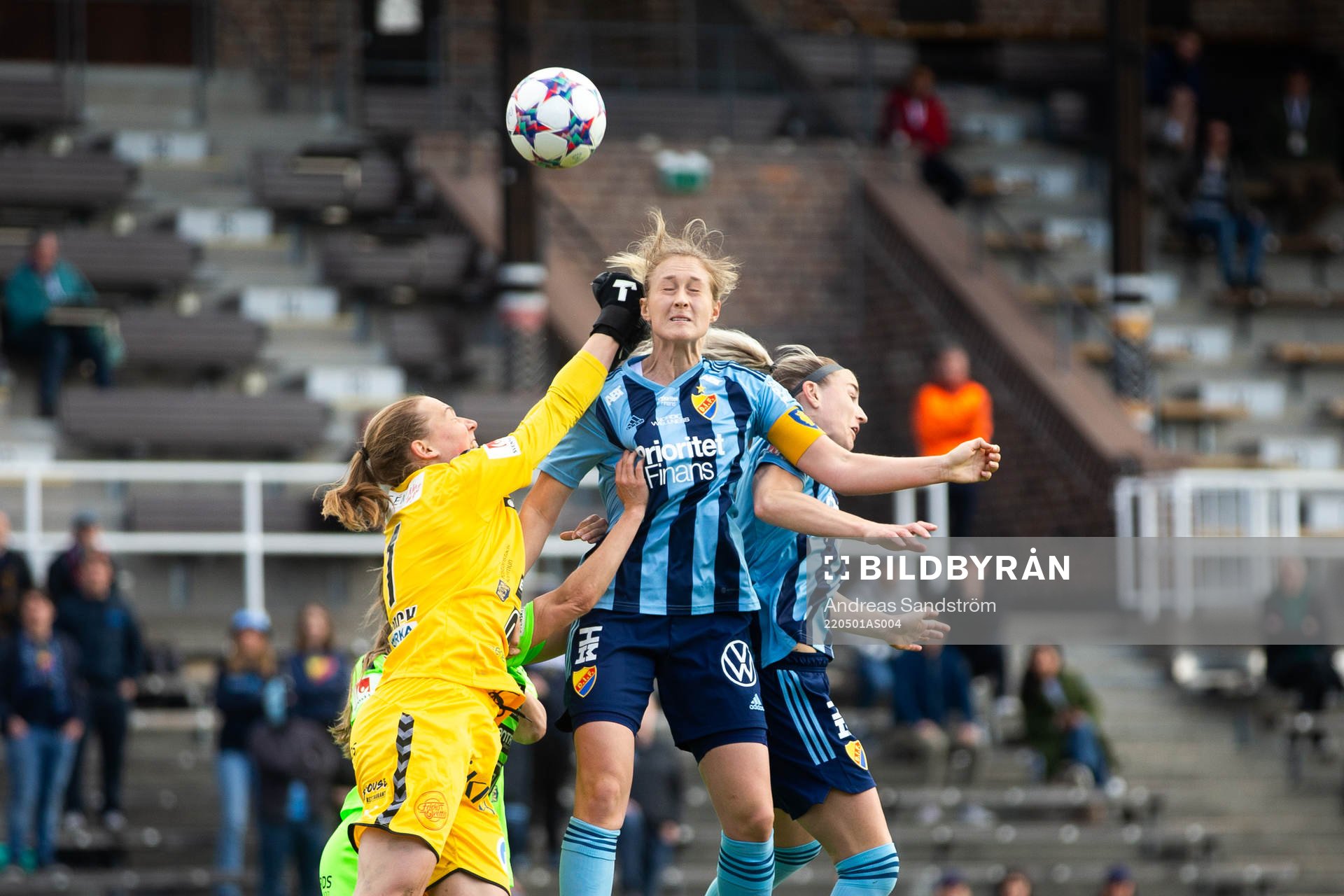 Sanna Kullberg och Kristianstads målvakt Melina Loeck