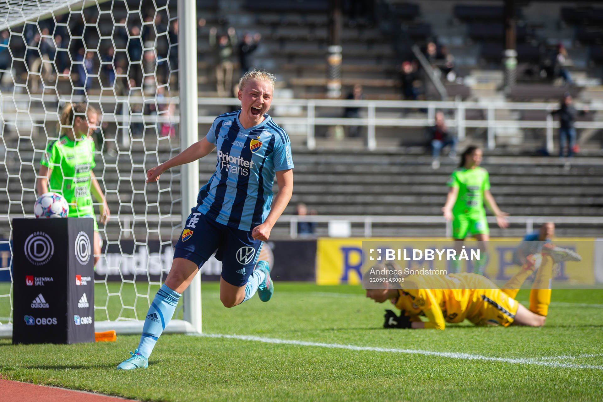 Djurgårdens StinaLisa Johansson jublar