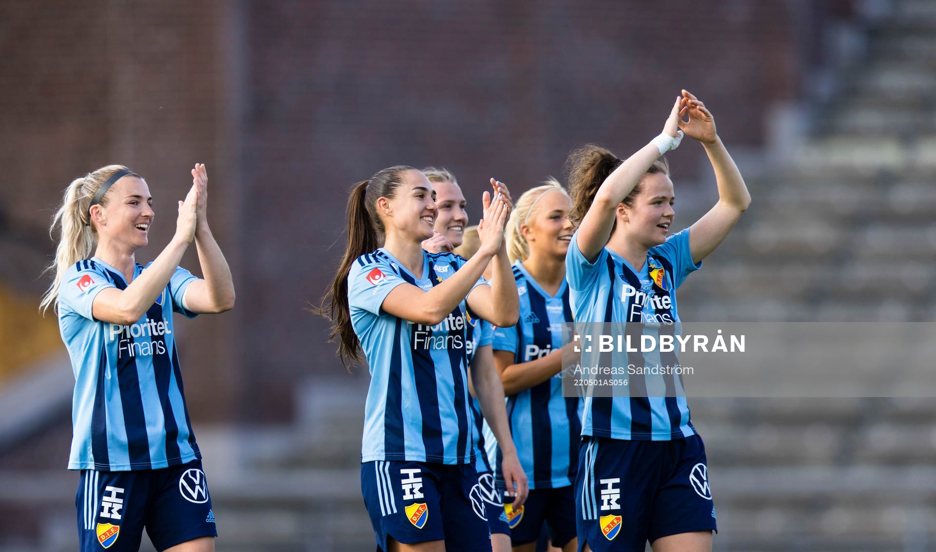 Djurgårdens spelare tackar publiken