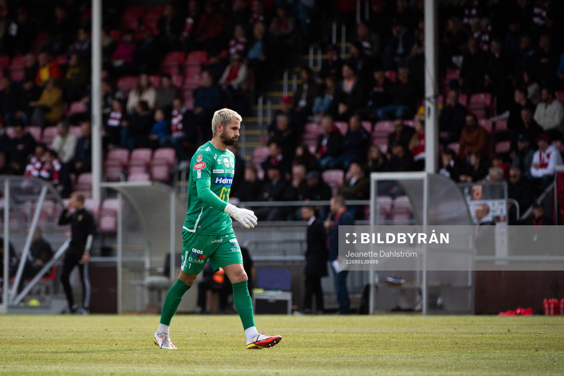 Degerfors målvakt Alfie Malik Whiteman deppar