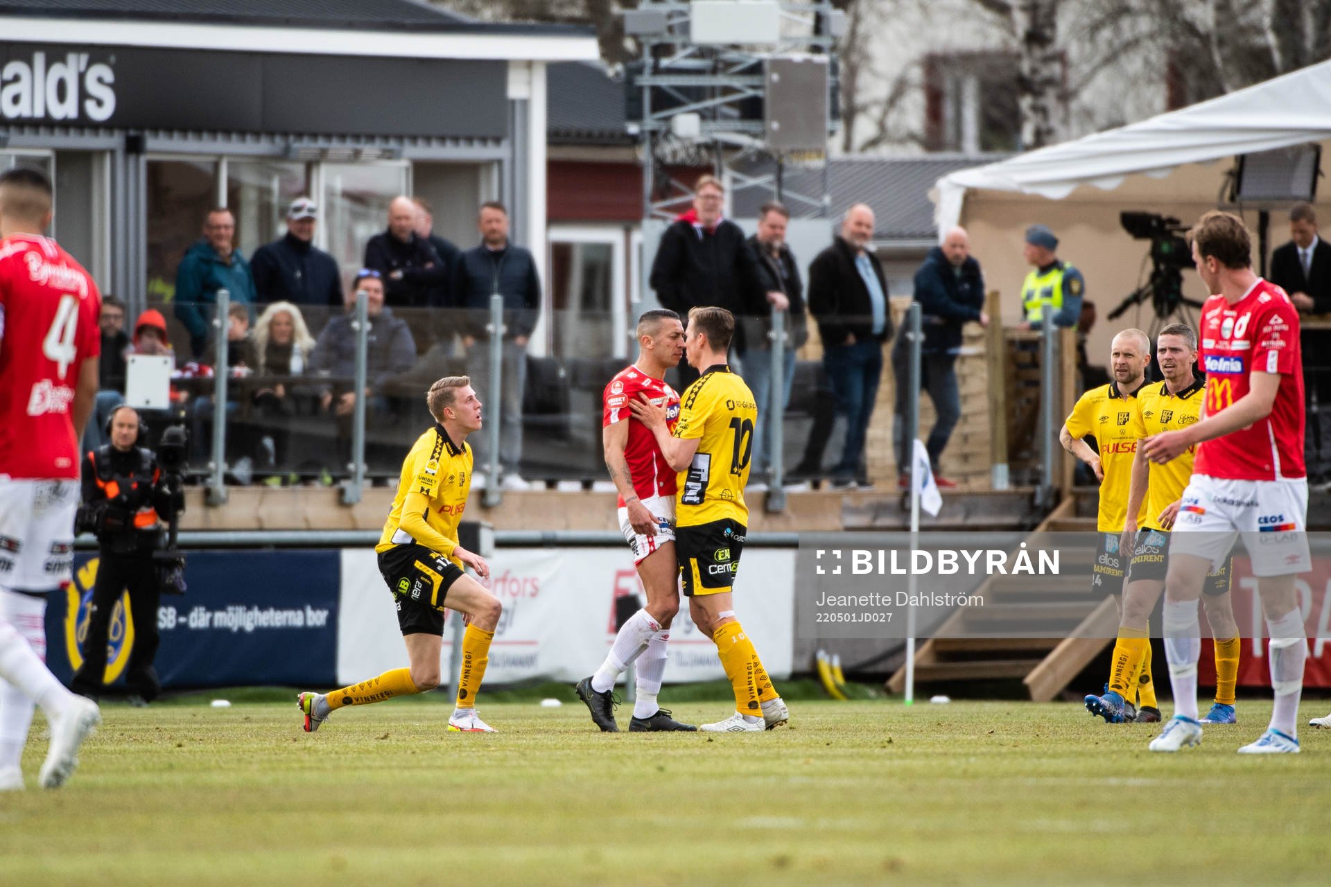 Elfsborgs Alexander Bernhardsson, Simon Olsson och