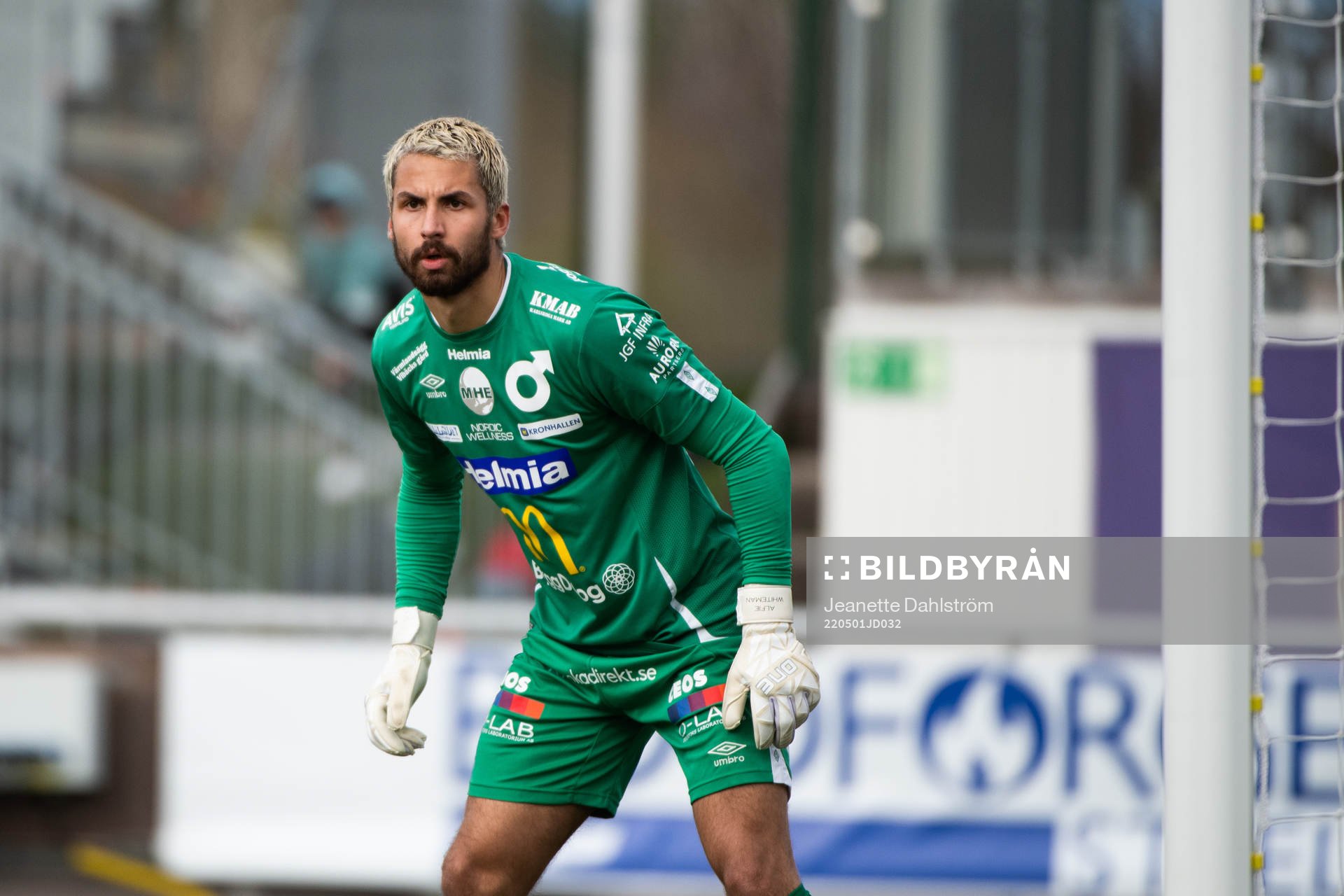 Degerfors målvakt Alfie Malik Whiteman under fotbollsmatchen i Allsvenskan mellan Degerfors och Elfsborg den 1 maj 2022 i Degerfors.