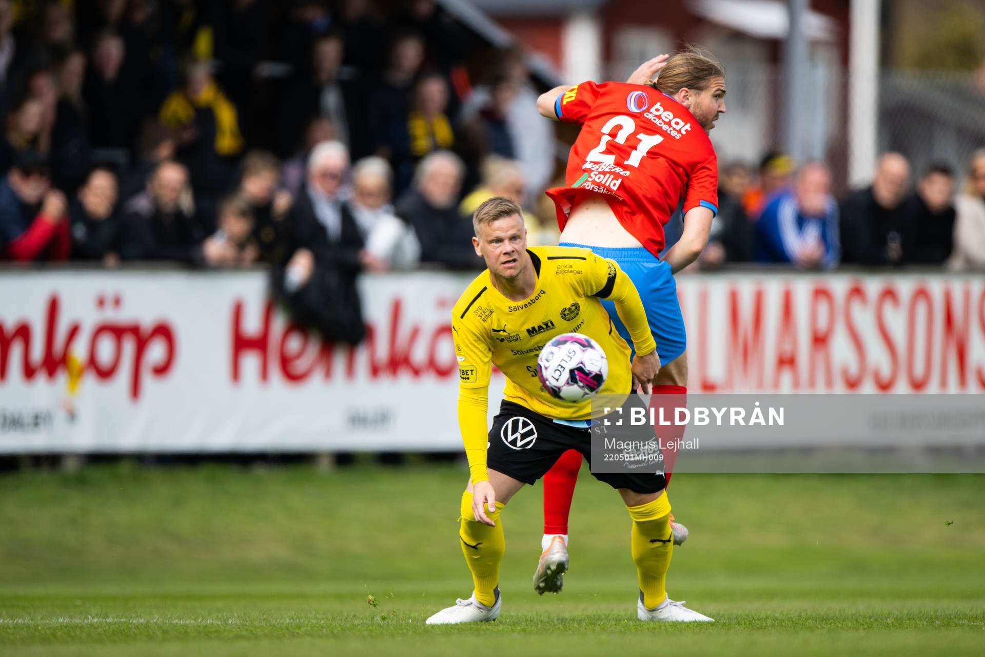 Mjällbys David Löfquist och Helsingborgs Charlie Weberg