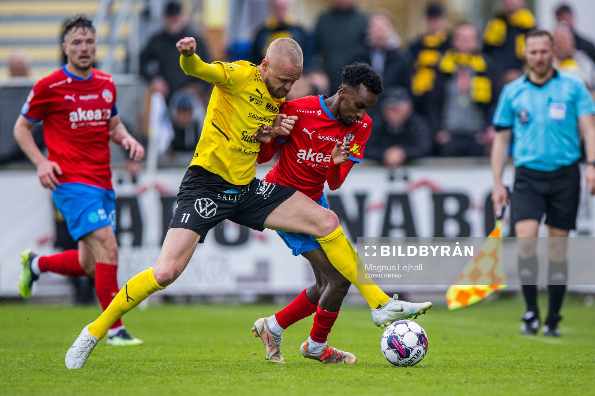 Mjällbys Adam Ståhl och Helsingborgs Taha Ali