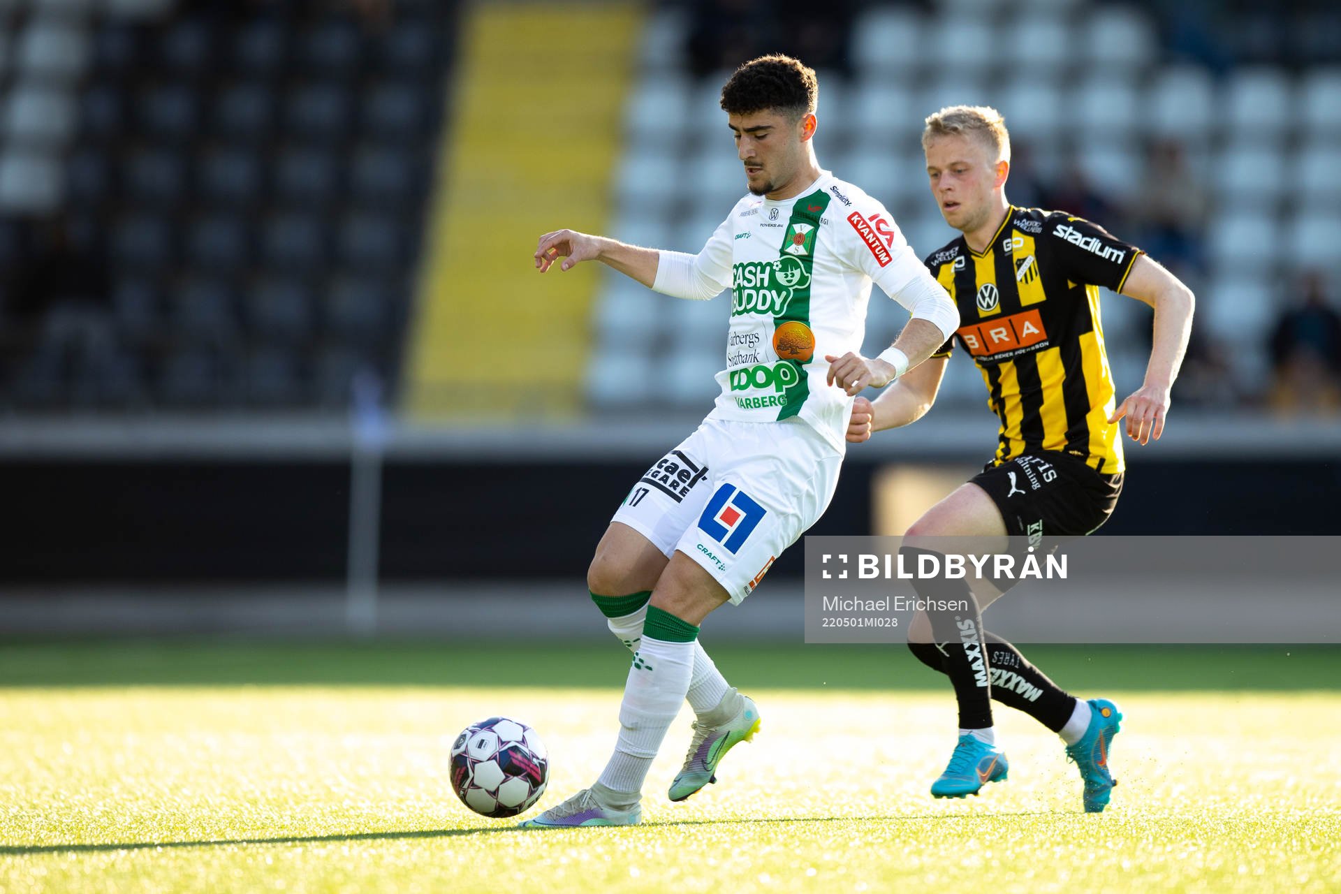 Varbergs Ismet Lushaku och Häckens Tomas Totland