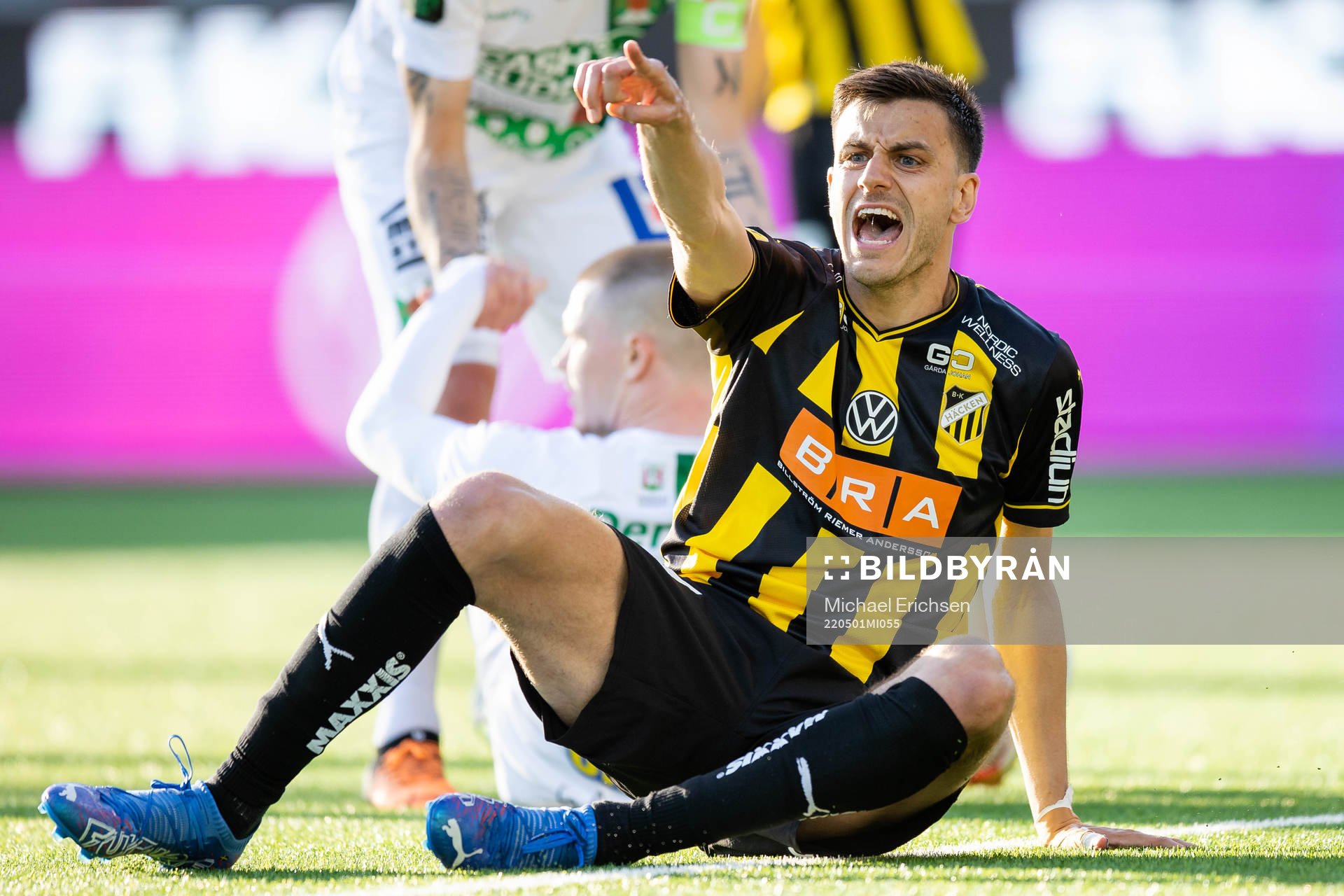 Häckens Alexander Jeremejeff reagerar