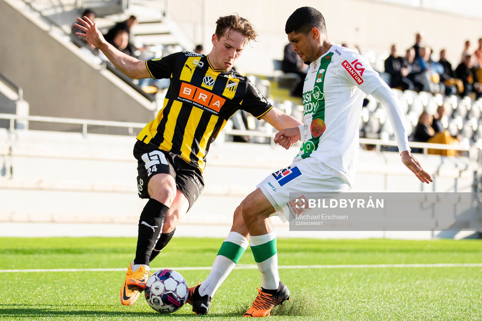 Häckens Lars Olden Larsen och Varbergs Luke Le Roux