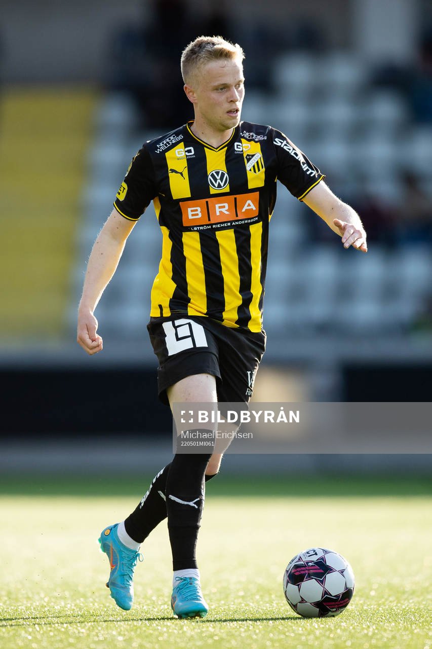 Häckens Tomas Totland