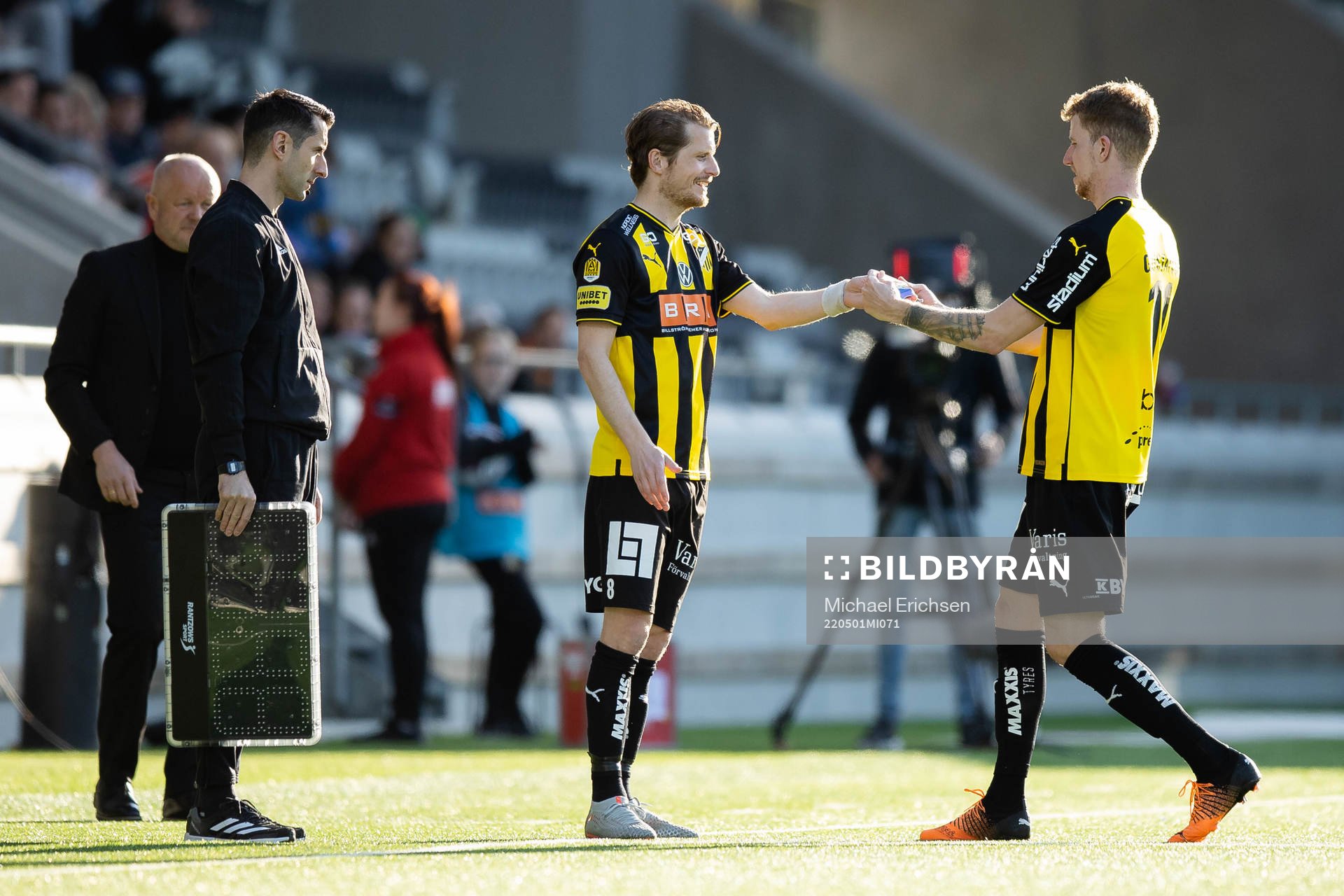 Häckens Erik Friberg blir inbytt och tar över