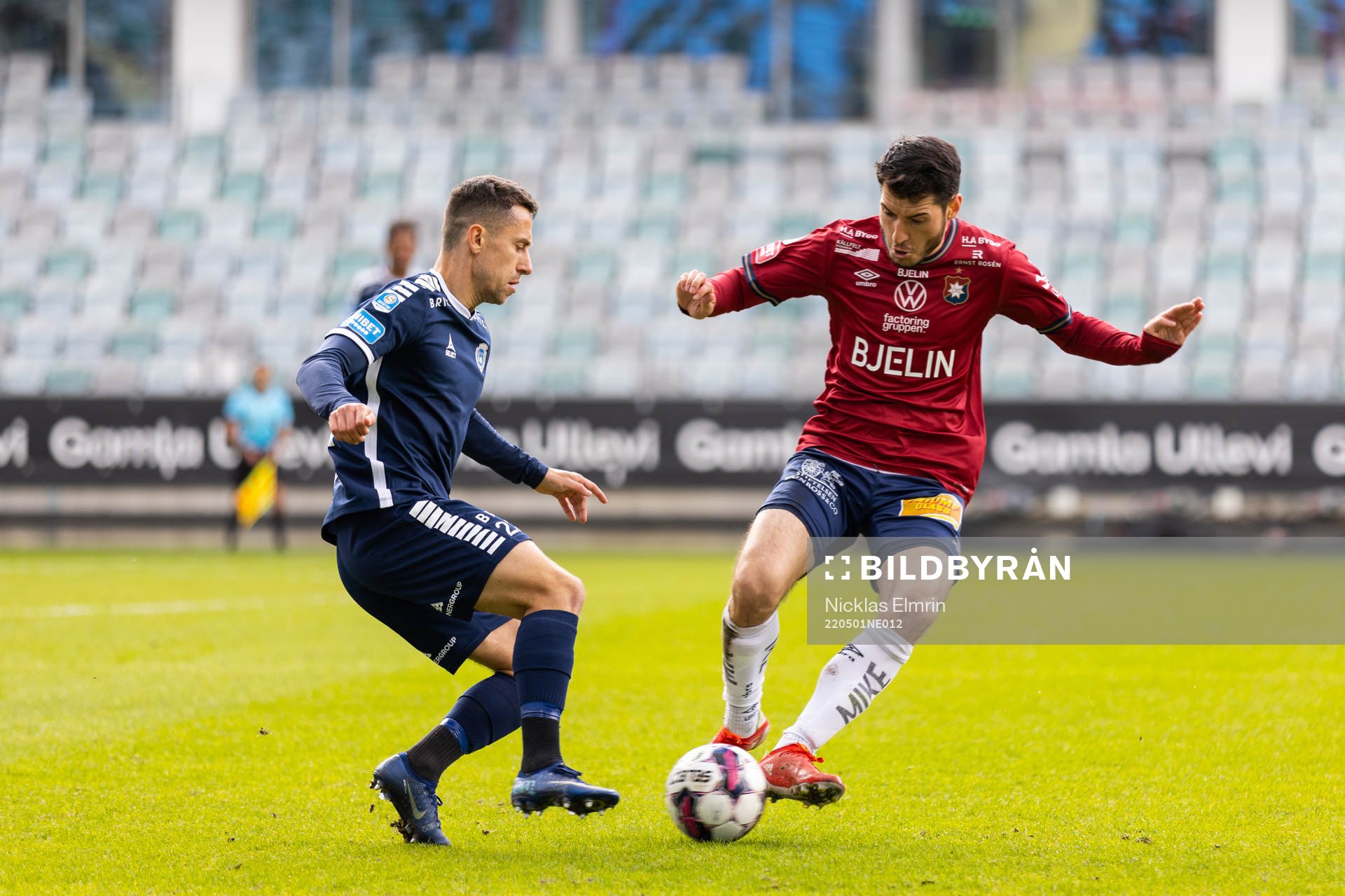 Utsiktens Predrag Randelovic och Örgrytes Anel Rashkaj
